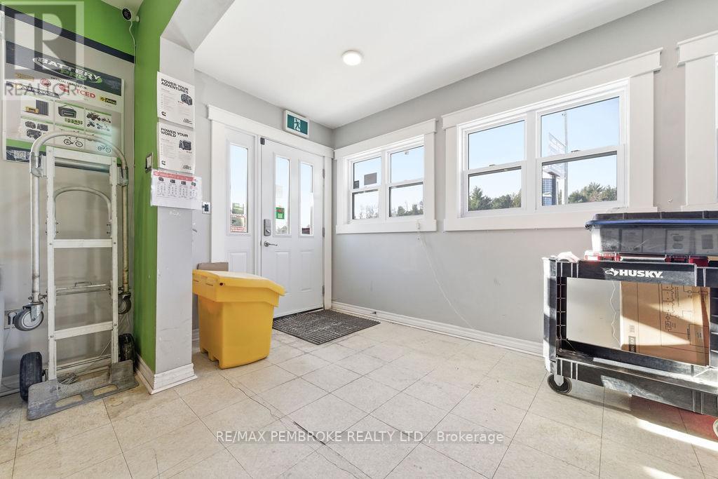 2551 Petawawa Boulevard, Petawawa, Ontario K8H 1Y6 - Photo 24 - X12806498