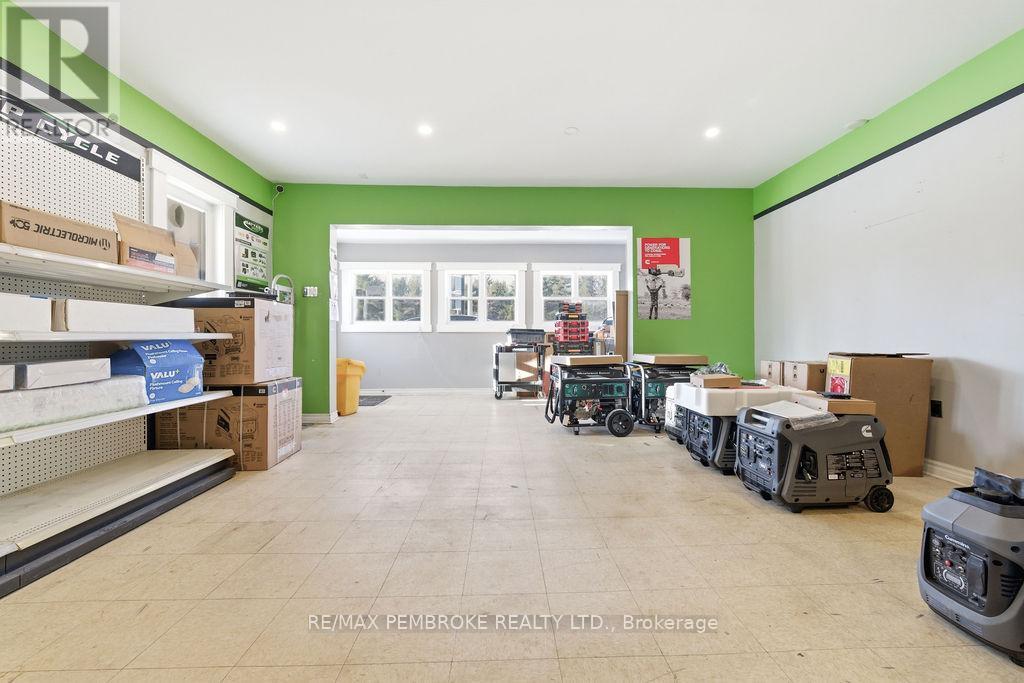 2551 Petawawa Boulevard, Petawawa, Ontario K8H 1Y6 - Photo 25 - X12806498