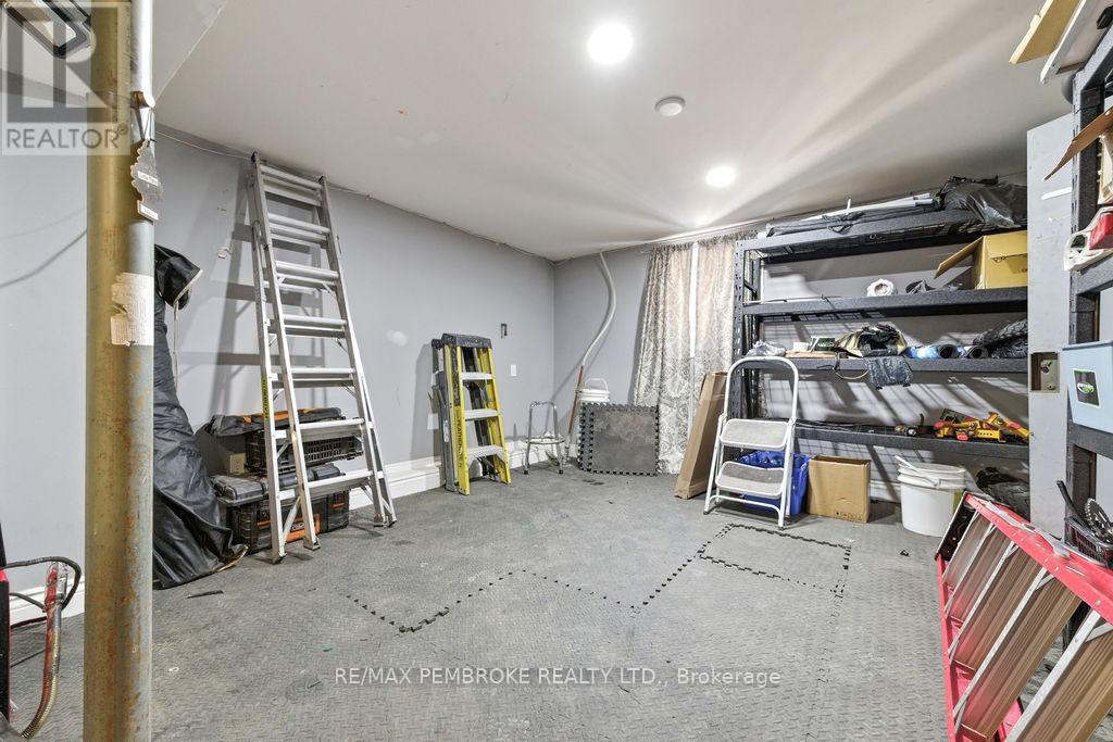 2551 Petawawa Boulevard, Petawawa, Ontario K8H 1Y6 - Photo 26 - X12806498