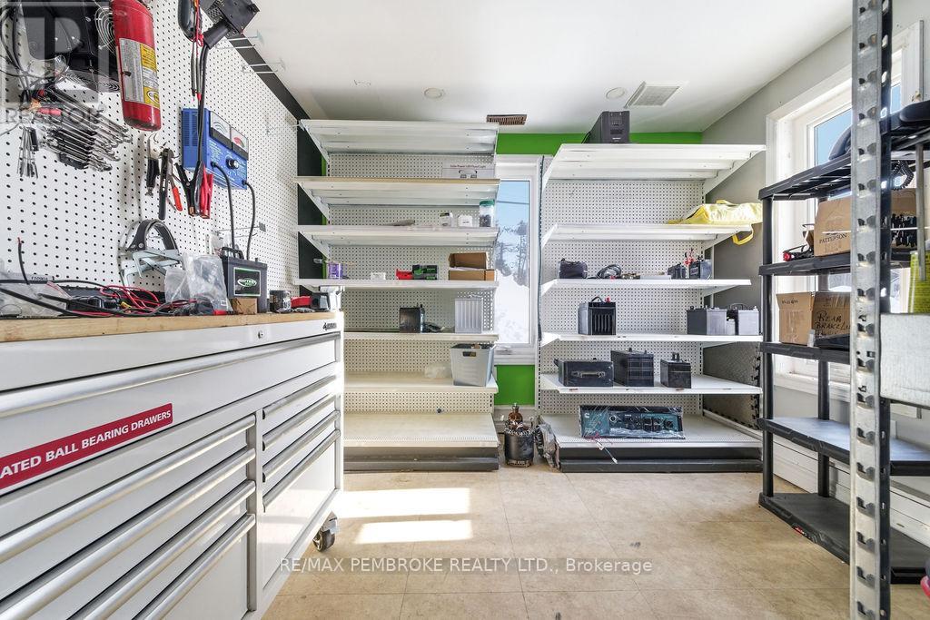 2551 Petawawa Boulevard, Petawawa, Ontario K8H 1Y6 - Photo 27 - X12806498