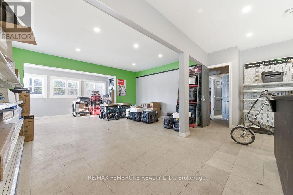 2551 Petawawa Boulevard, Petawawa, Ontario K8H 1Y6 - Photo 28 - X12806498