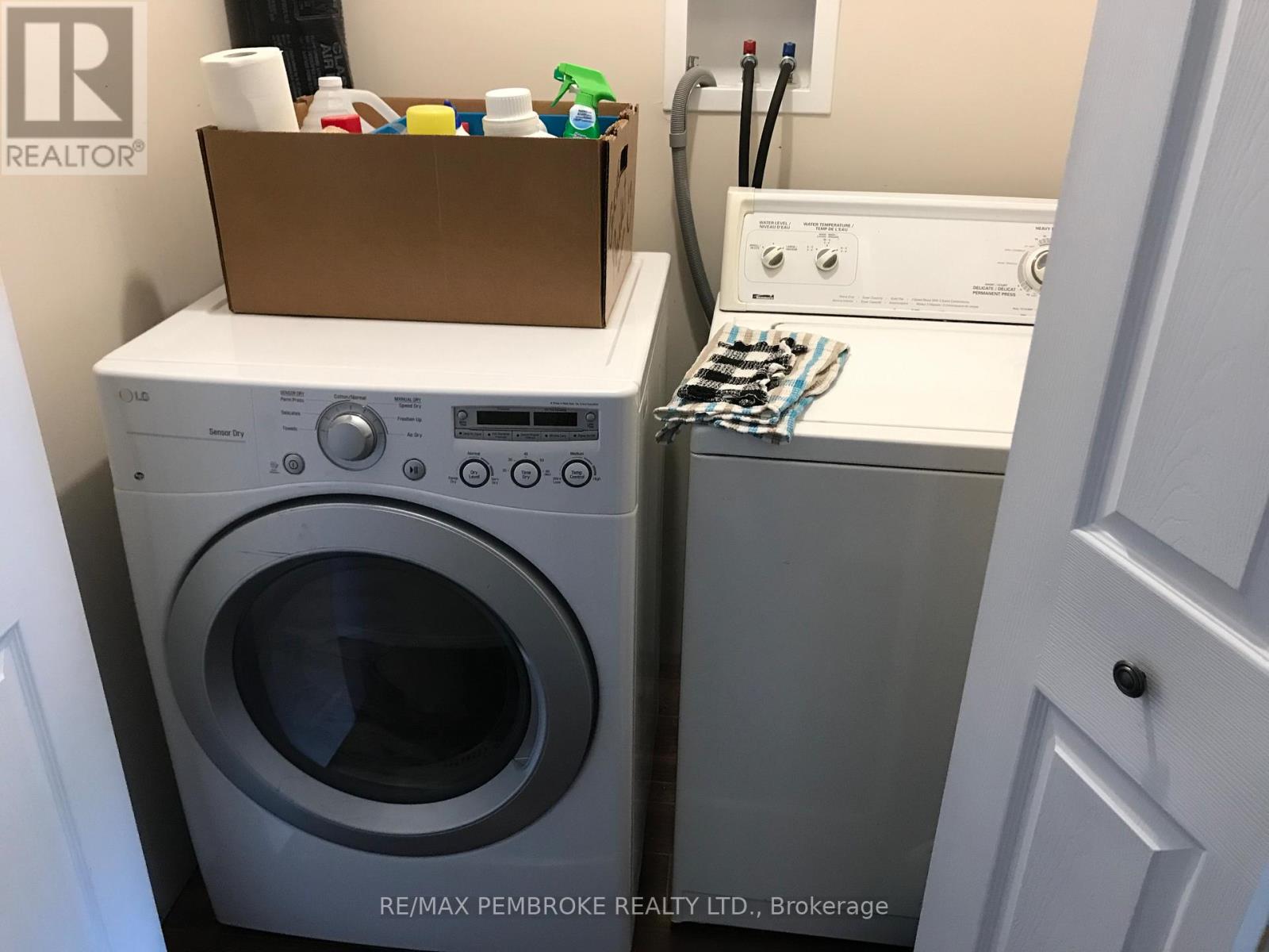 2551 Petawawa Boulevard, Petawawa, Ontario K8H 1Y6 - Photo 41 - X12806498