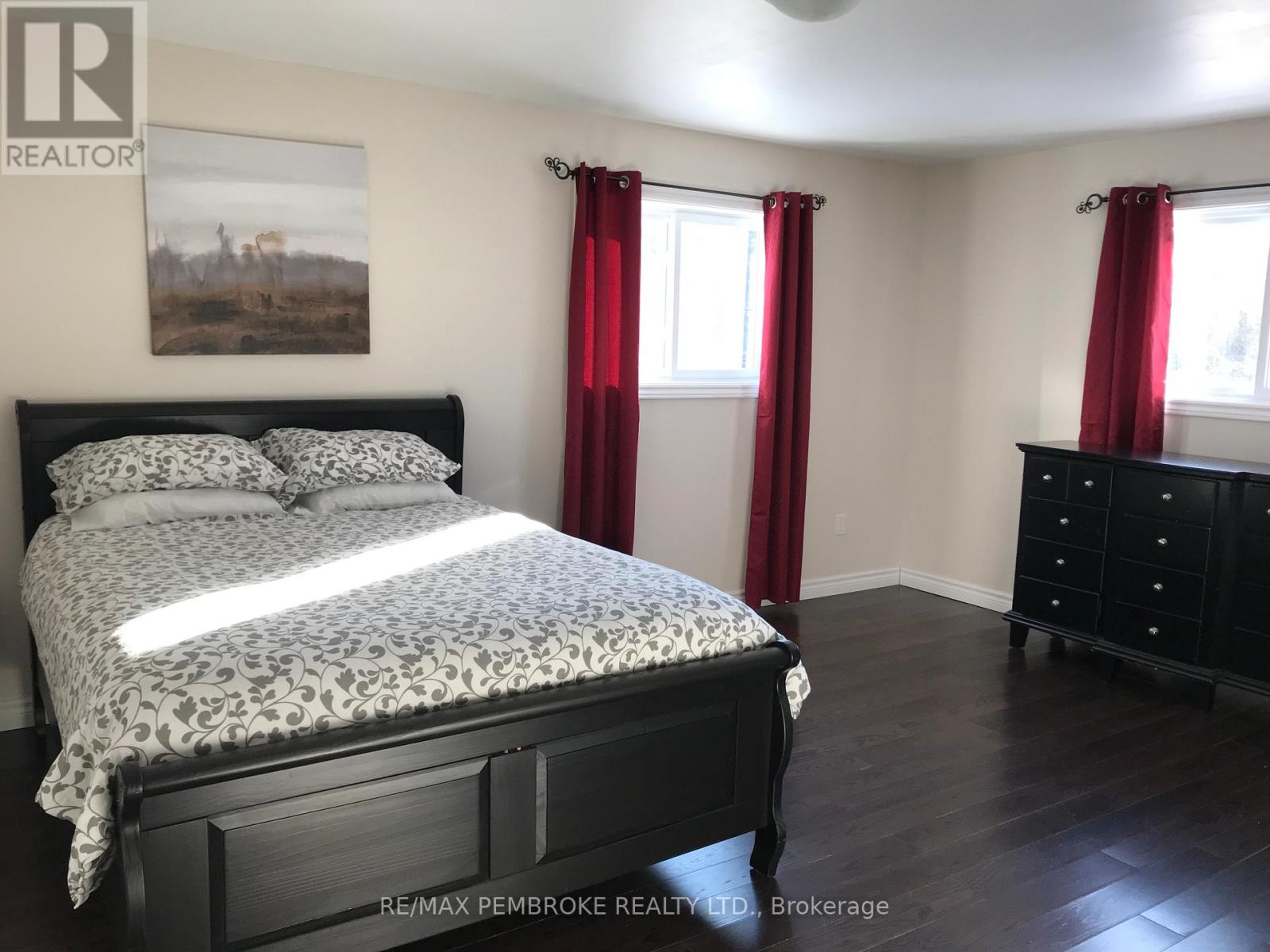 2551 Petawawa Boulevard, Petawawa, Ontario K8H 1Y6 - Photo 42 - X12806498