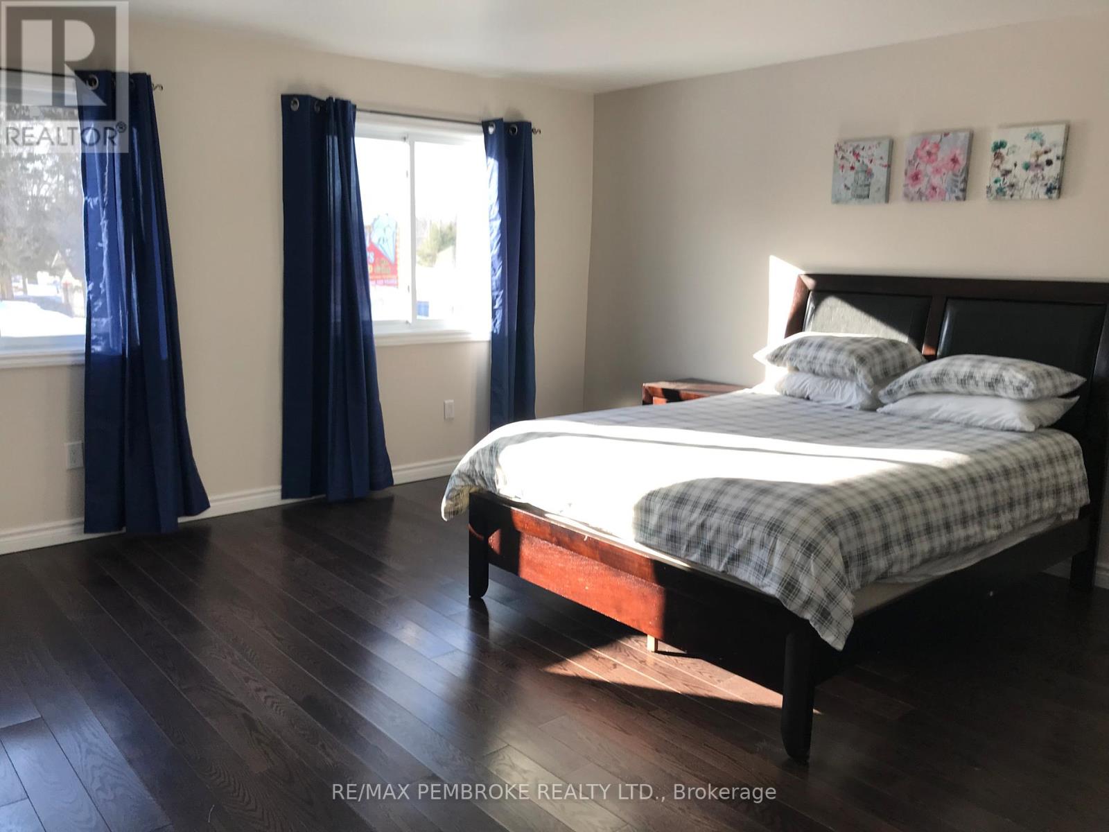 2551 Petawawa Boulevard, Petawawa, Ontario K8H 1Y6 - Photo 45 - X12806498