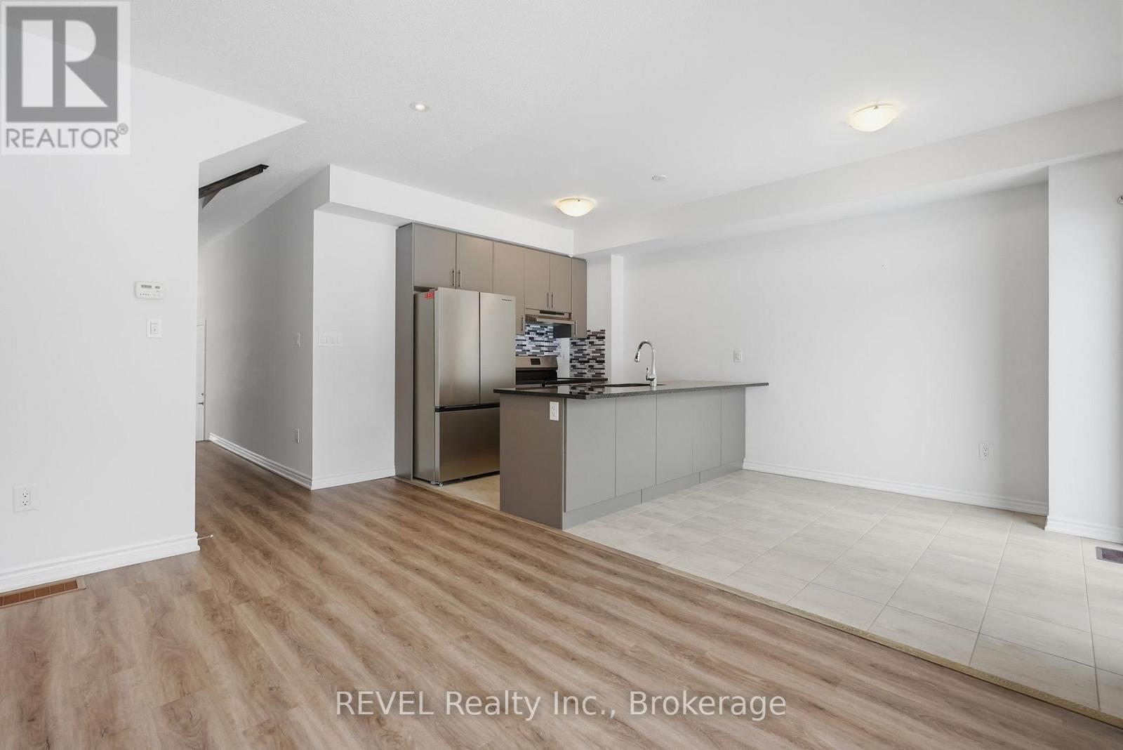 27 Admiral Road, Welland, Ontario  L3B 0H4 - Photo 12 - X12806580