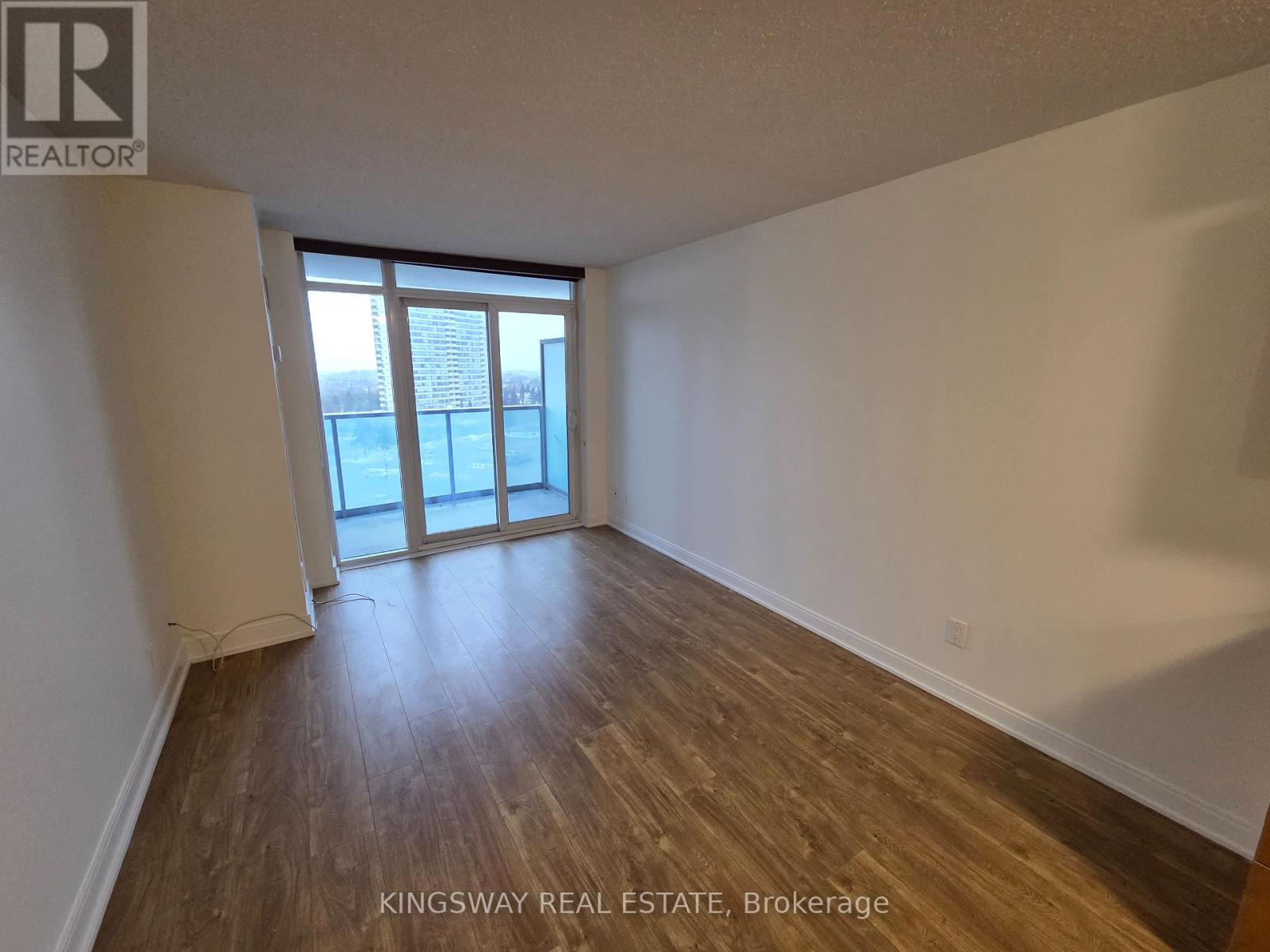 710 - 330 Burnhamthorpe Road W, Mississauga, Ontario  L5B 0E1 - Photo 11 - W12795928