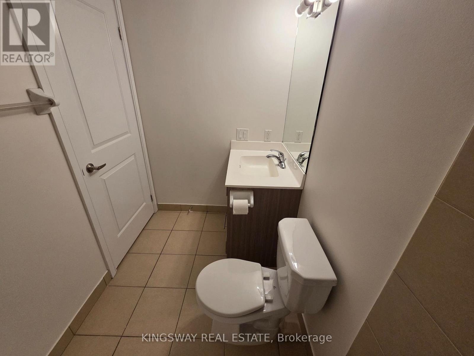 710 - 330 Burnhamthorpe Road W, Mississauga, Ontario  L5B 0E1 - Photo 18 - W12795928