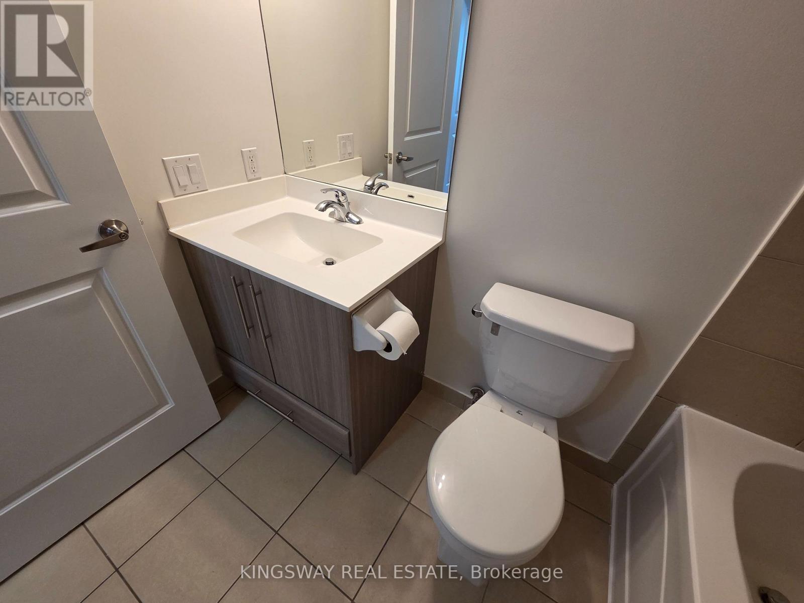 710 - 330 Burnhamthorpe Road W, Mississauga, Ontario  L5B 0E1 - Photo 17 - W12795928