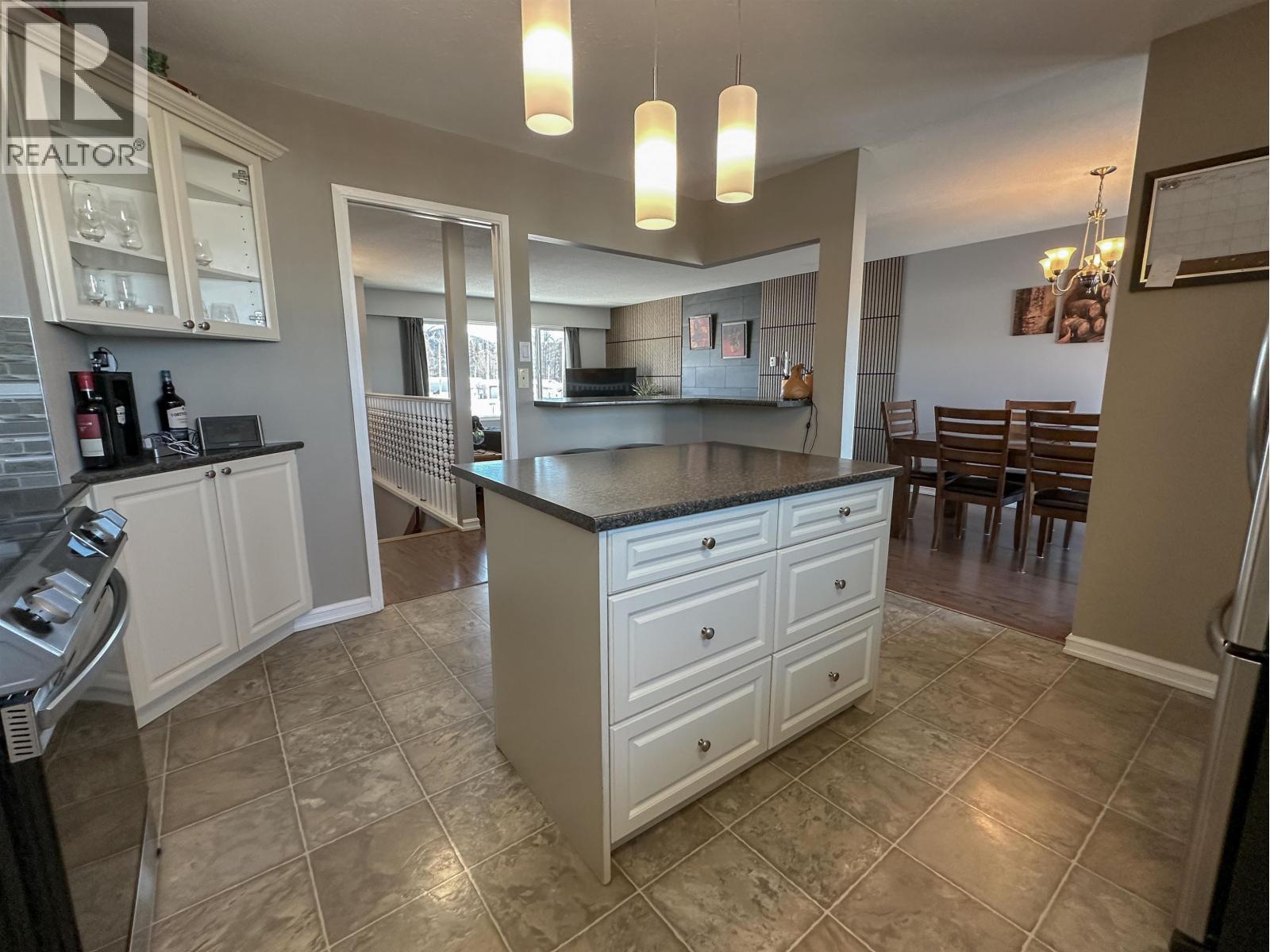 1010 W 7th Avenue, Fort St. James, British Columbia  V0J 1P0 - Photo 8 - R3091162