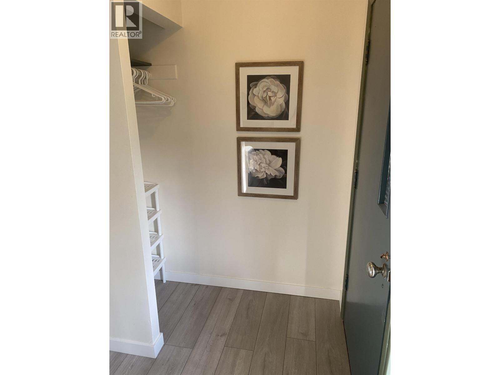 3949 Hertford Street, Burnaby, British Columbia  V5G 2R5 - Photo 3 - R3091940