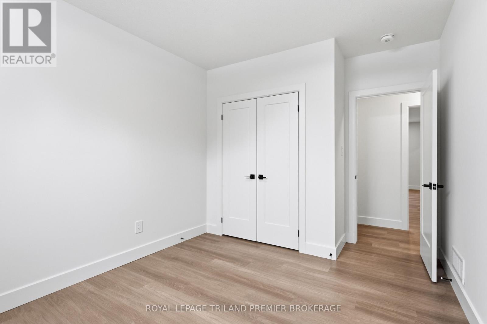 78 Dearing Drive, South Huron, Ontario  N0M 1T0 - Photo 39 - X12428051