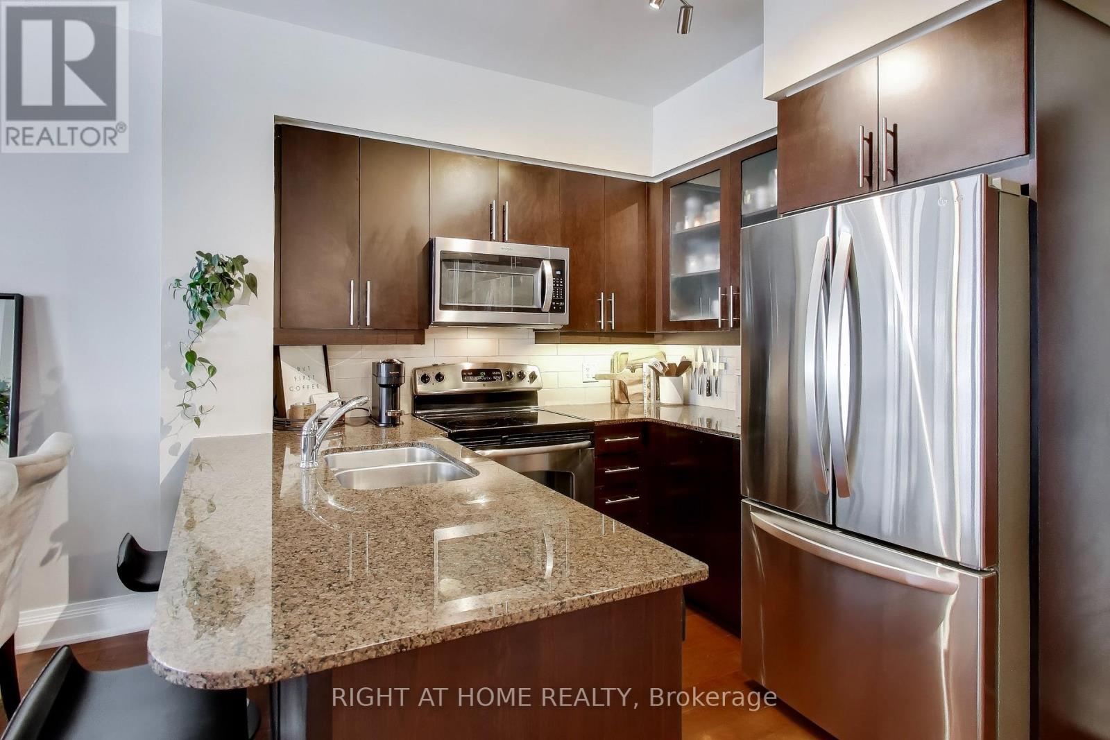 4409 - 2191 Yonge Street, Toronto (Mount Pleasant West), Ontario  M4S 3H8 - Photo 10 - C12806548