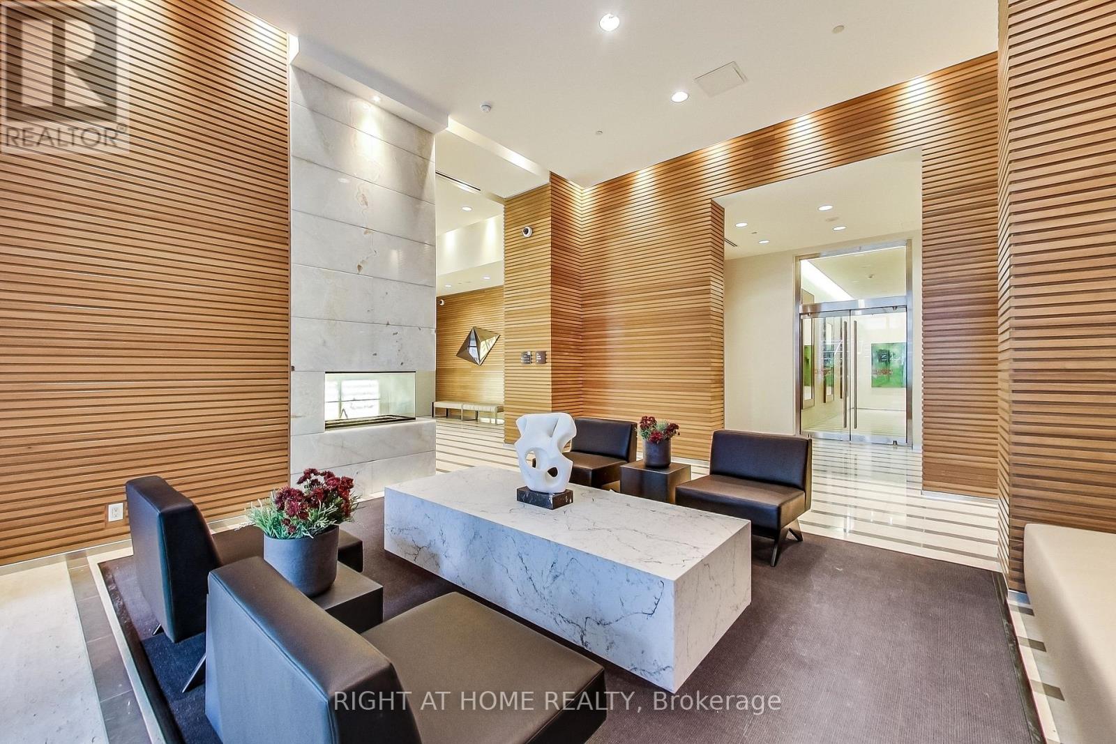 4409 - 2191 Yonge Street, Toronto (Mount Pleasant West), Ontario  M4S 3H8 - Photo 4 - C12806548