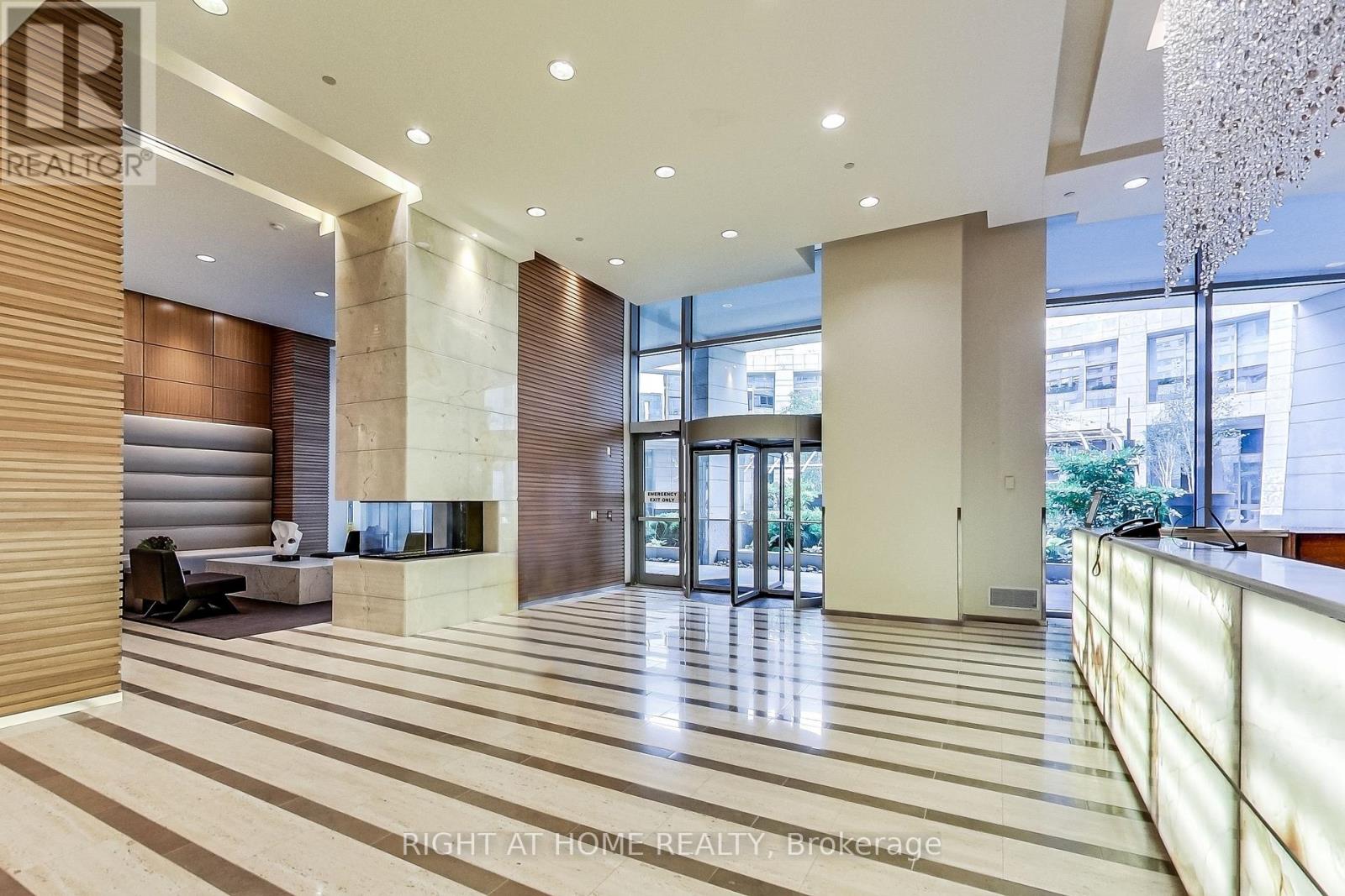 4409 - 2191 Yonge Street, Toronto (Mount Pleasant West), Ontario  M4S 3H8 - Photo 5 - C12806548