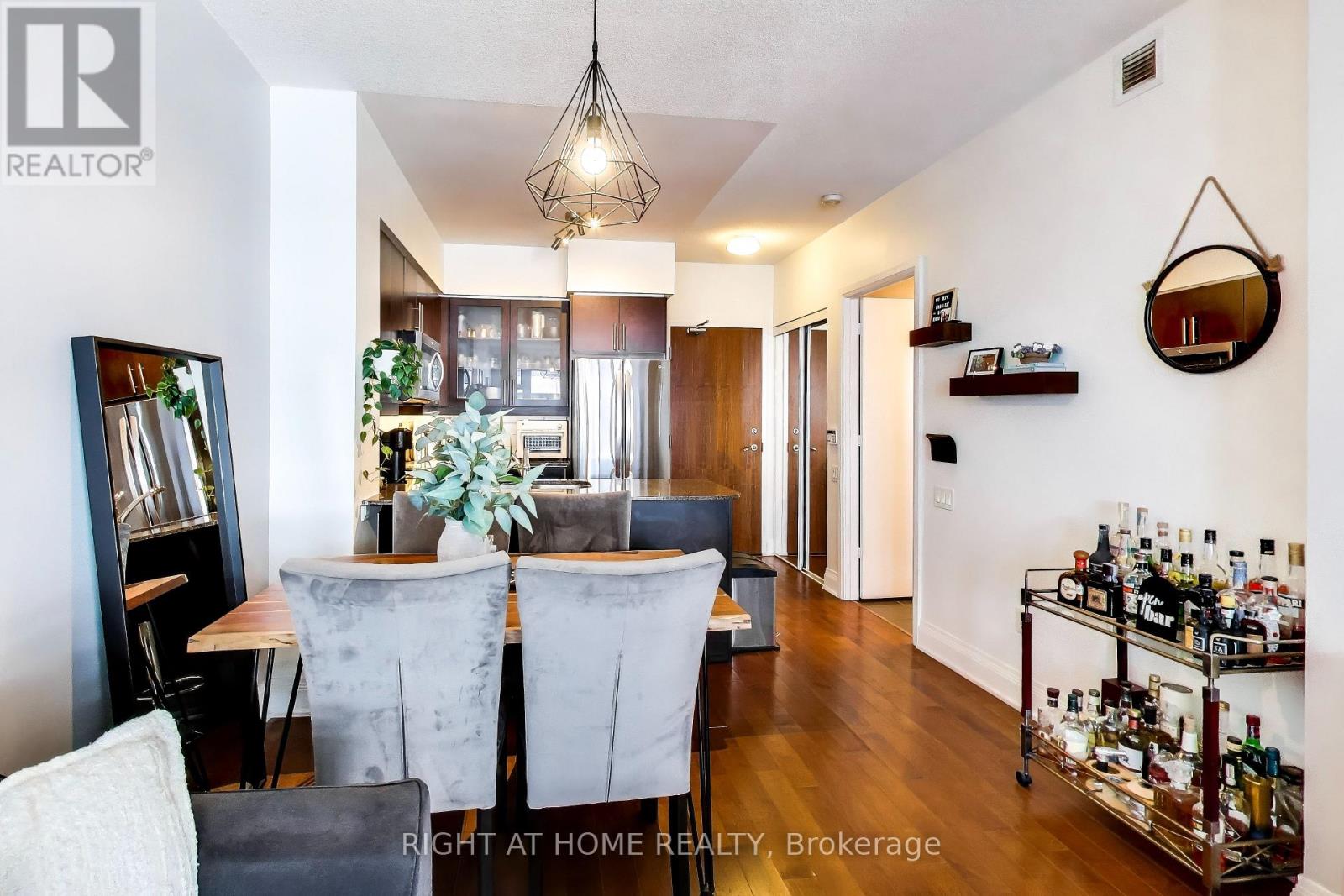 4409 - 2191 Yonge Street, Toronto (Mount Pleasant West), Ontario  M4S 3H8 - Photo 9 - C12806548