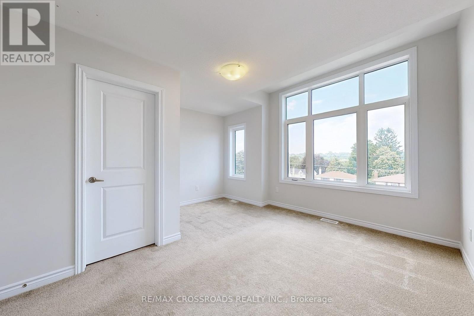 384 Okanagan Path, Oshawa, Ontario  L1H 0B1 - Photo 8 - E12806532