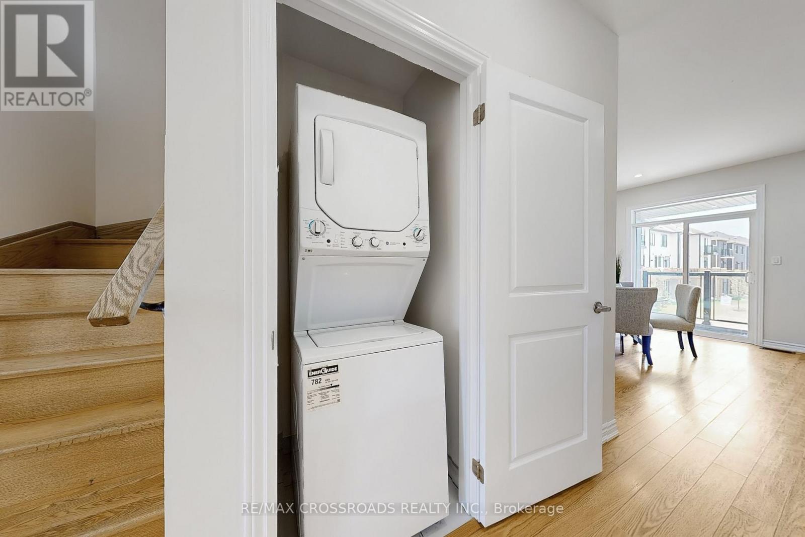 384 Okanagan Path, Oshawa, Ontario  L1H 0B1 - Photo 9 - E12806532