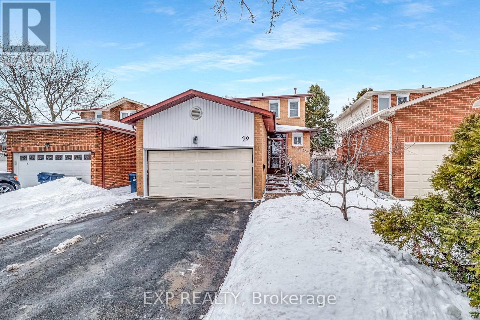 29 Golders Green Avenue, Toronto, Ontario  M1C 3N5 - Photo 2 - E12806596