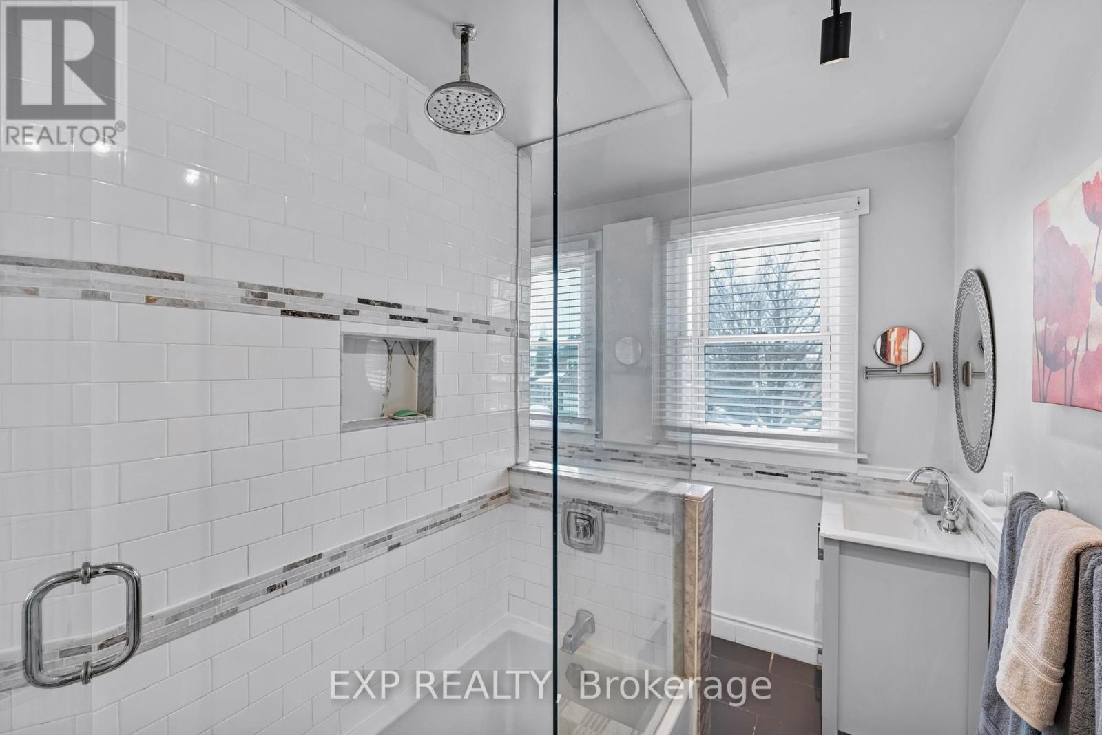 29 Golders Green Avenue, Toronto, Ontario  M1C 3N5 - Photo 26 - E12806596