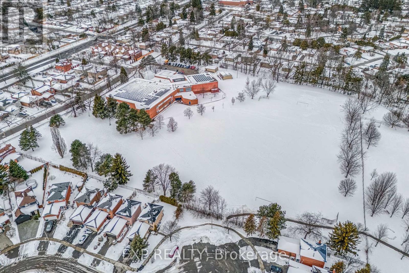 29 Golders Green Avenue, Toronto, Ontario  M1C 3N5 - Photo 42 - E12806596