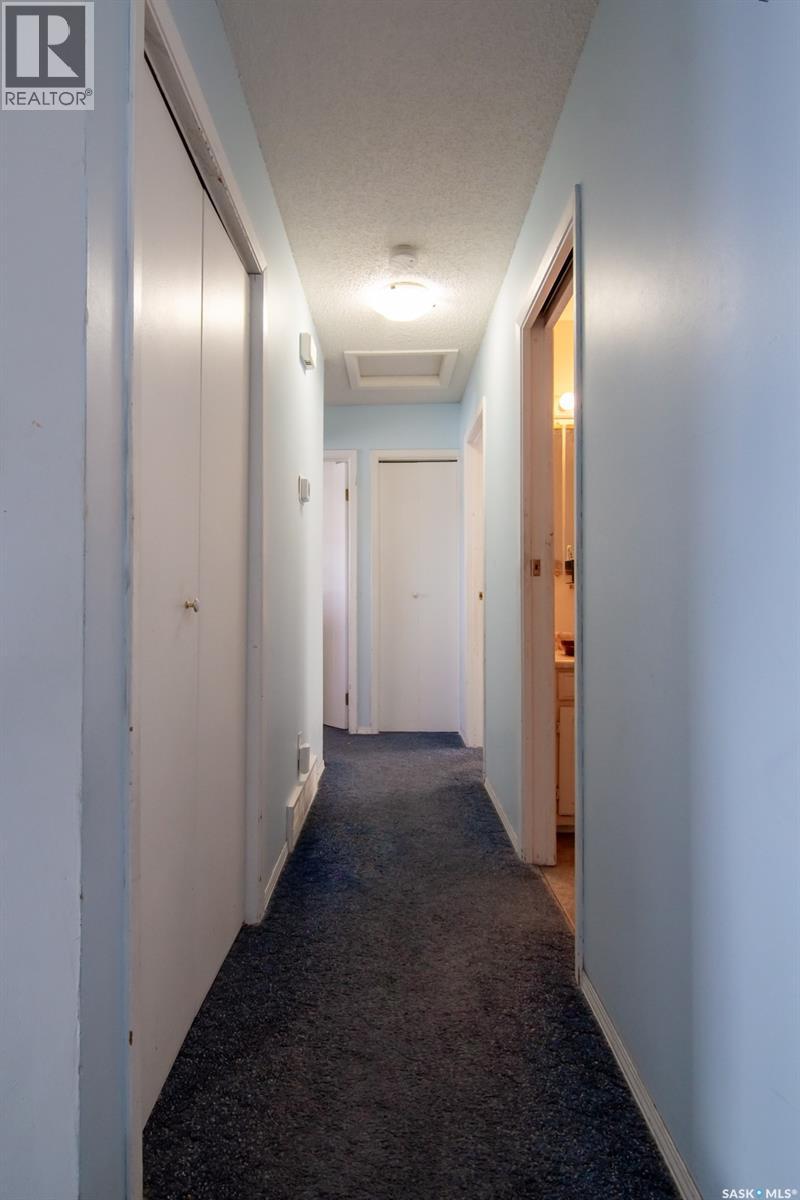 232-234 Langevin Crescent, Saskatoon, Saskatchewan  S7L 5R3 - Photo 10 - SK028931