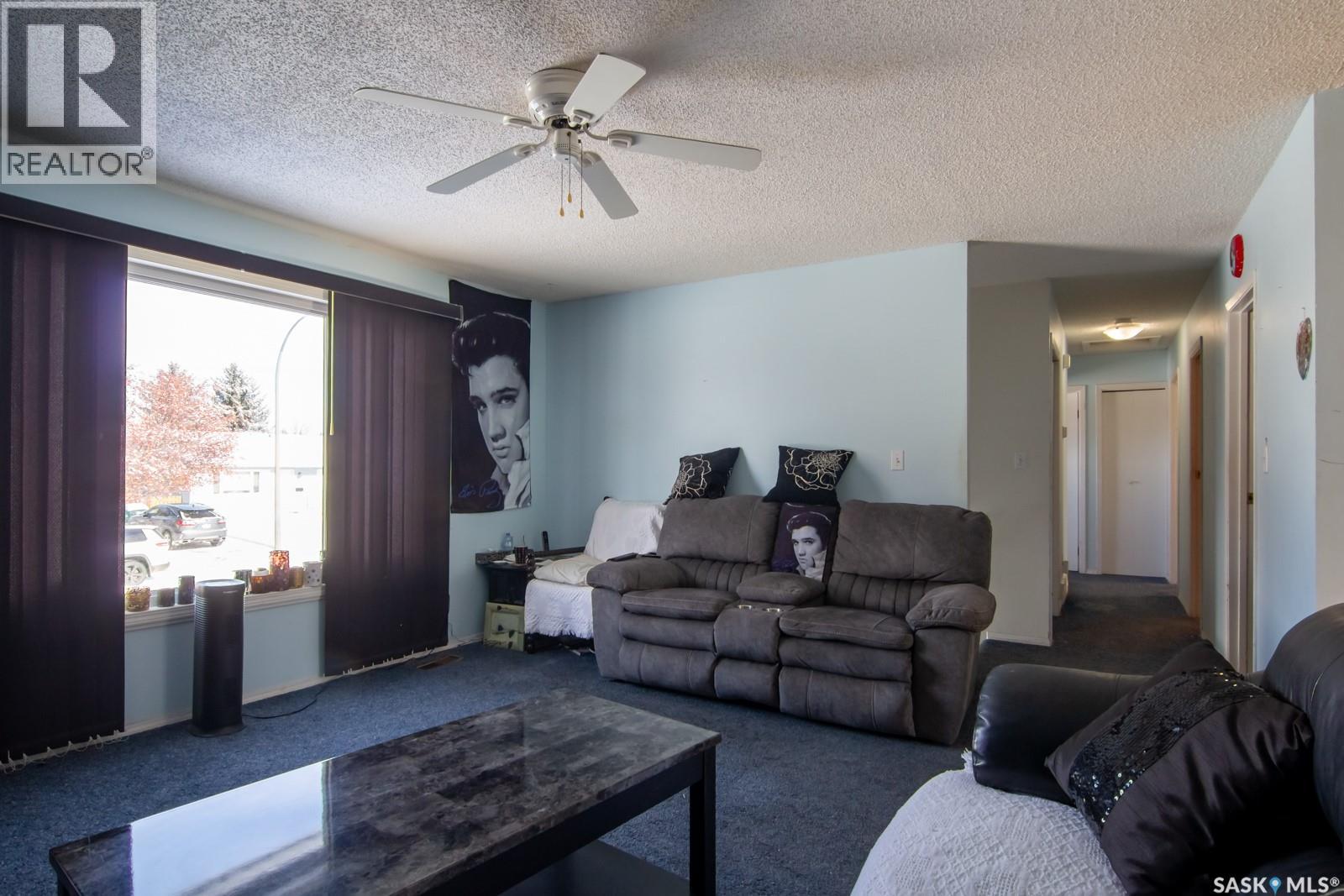 232-234 Langevin Crescent, Saskatoon, Saskatchewan  S7L 5R3 - Photo 4 - SK028931