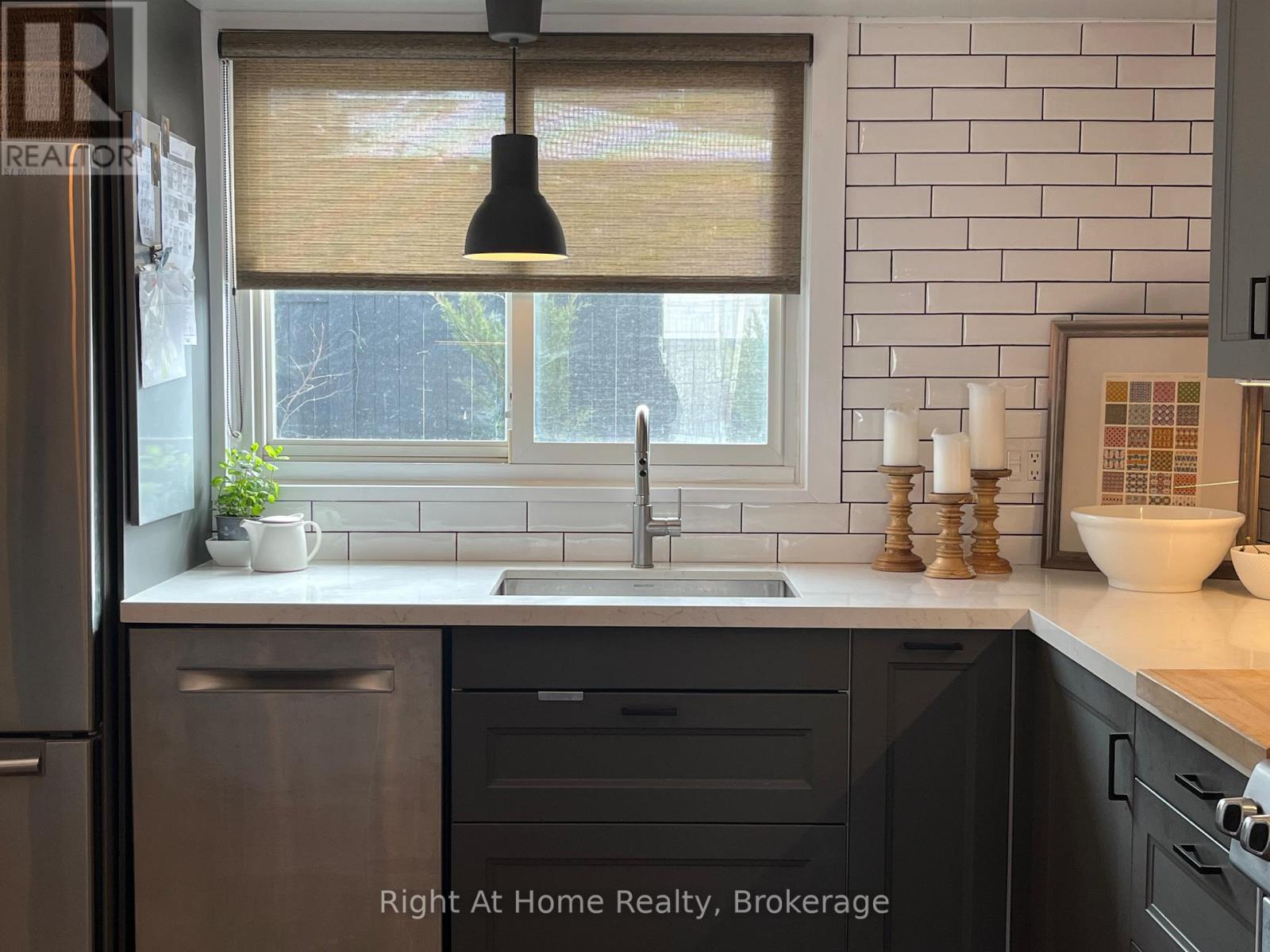 5224 Verhoeven Road, Burlington, Ontario  L7L 3A9 - Photo 7 - W12806674