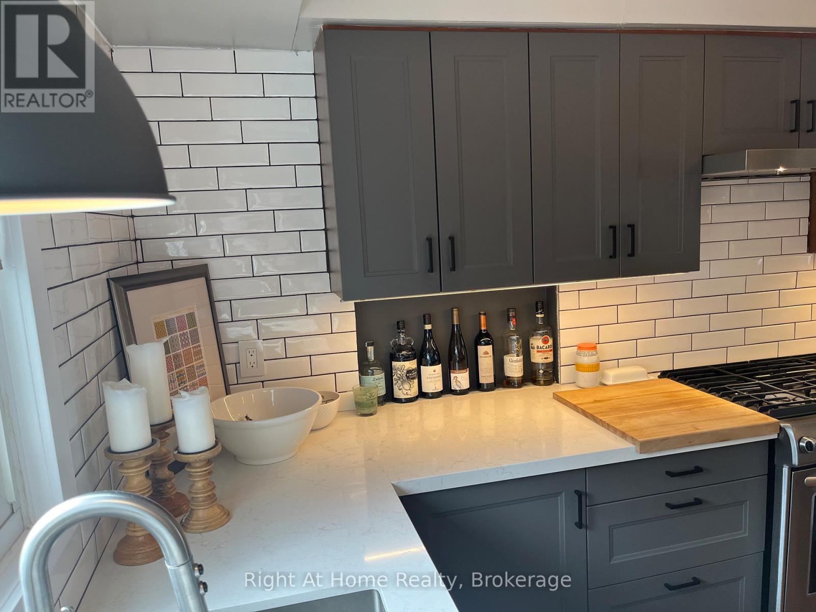 5224 Verhoeven Road, Burlington, Ontario  L7L 3A9 - Photo 8 - W12806674