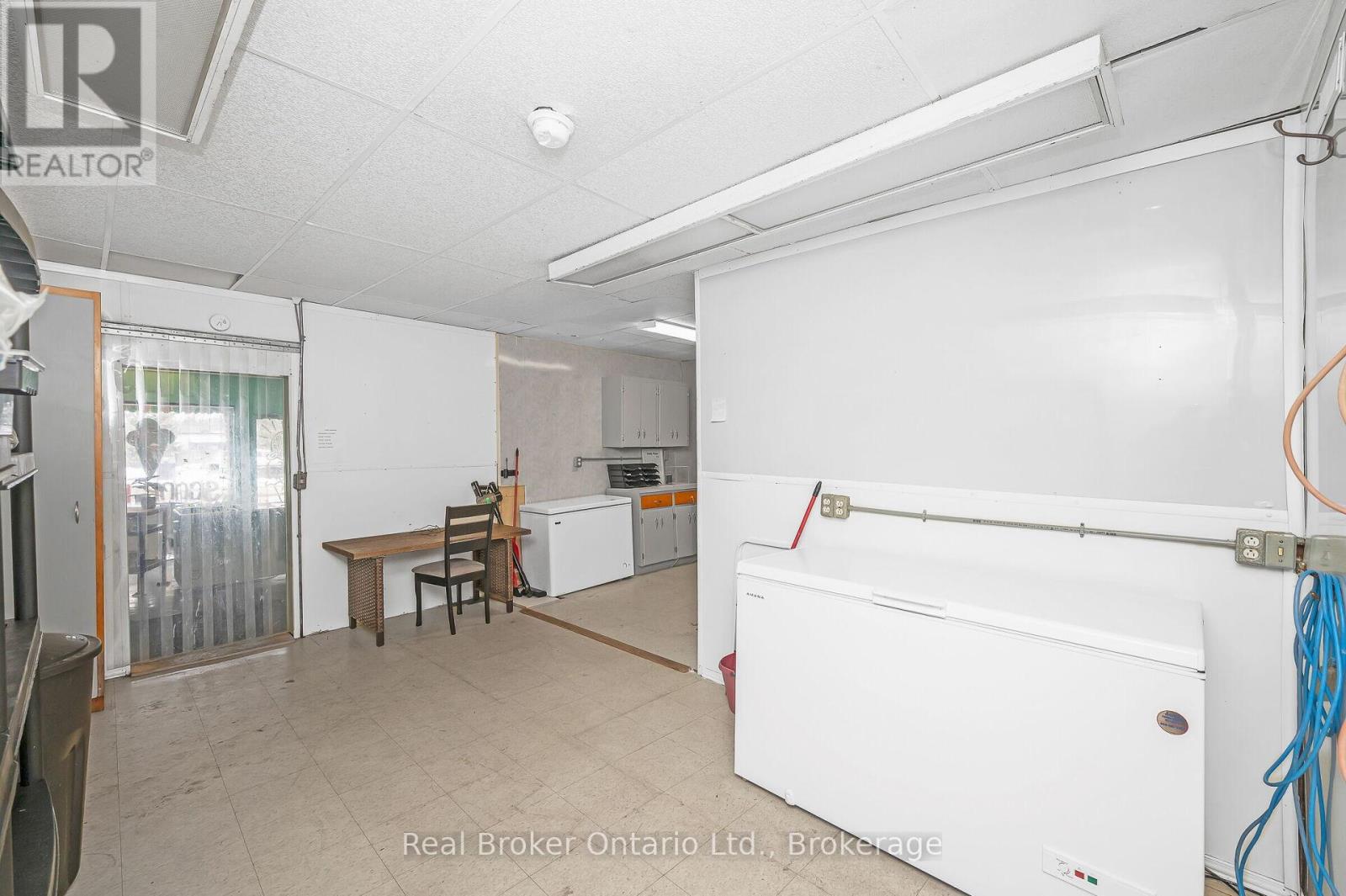 122 King Street, Brant (Burford), Ontario  N0E 1A0 - Photo 12 - X12806654