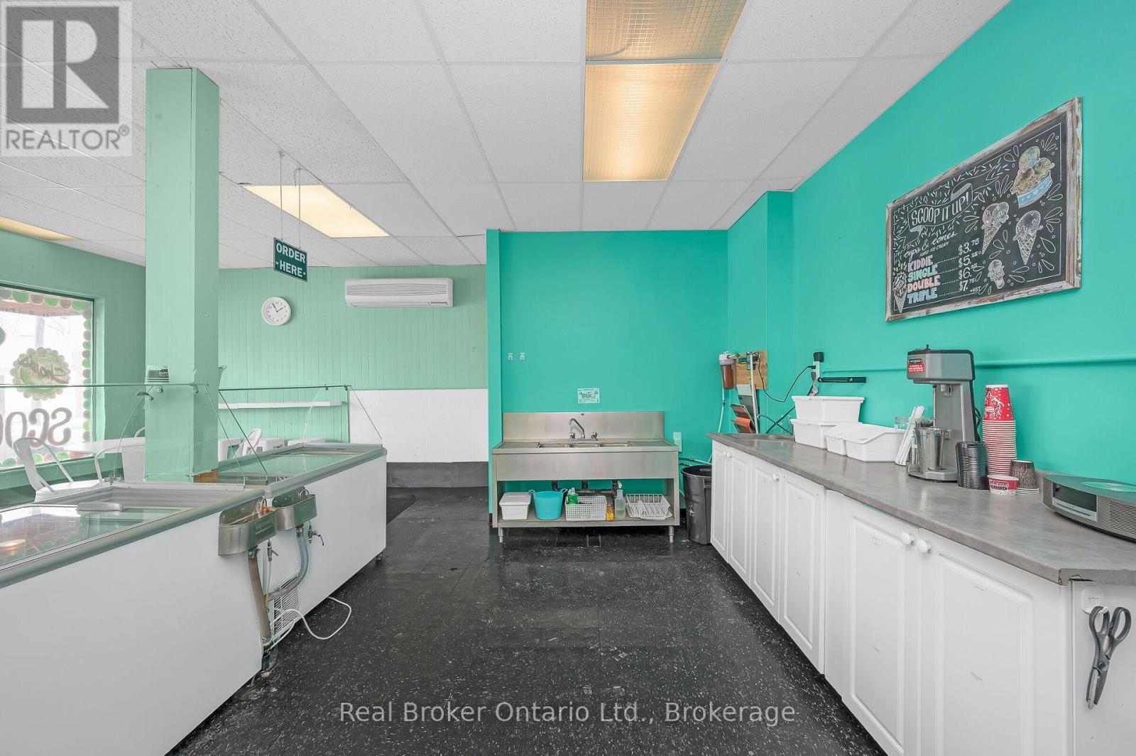 122 King Street, Brant (Burford), Ontario  N0E 1A0 - Photo 8 - X12806654