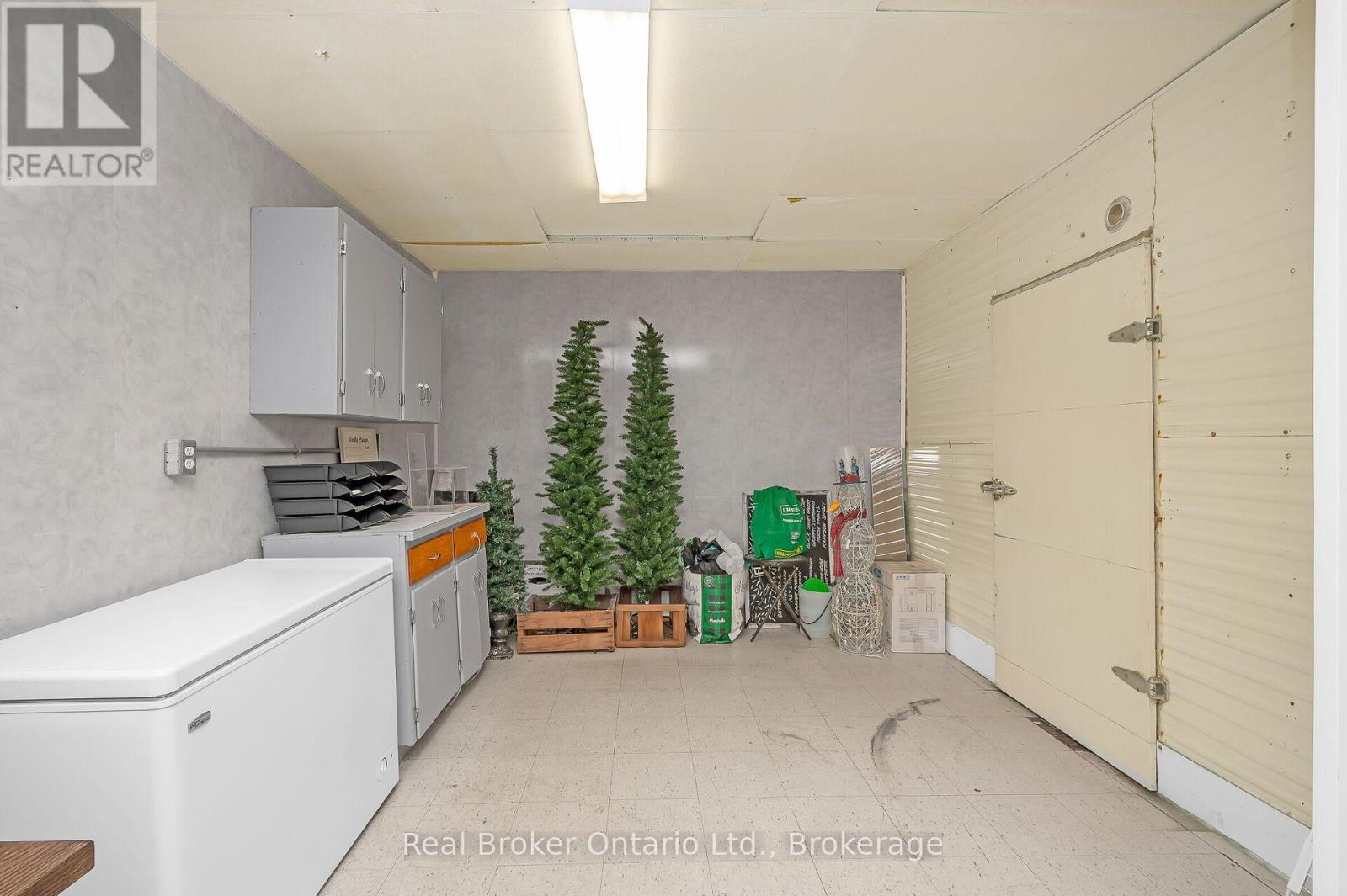 122 King Street, Brant, Ontario  N0E 1A0 - Photo 13 - X12806666