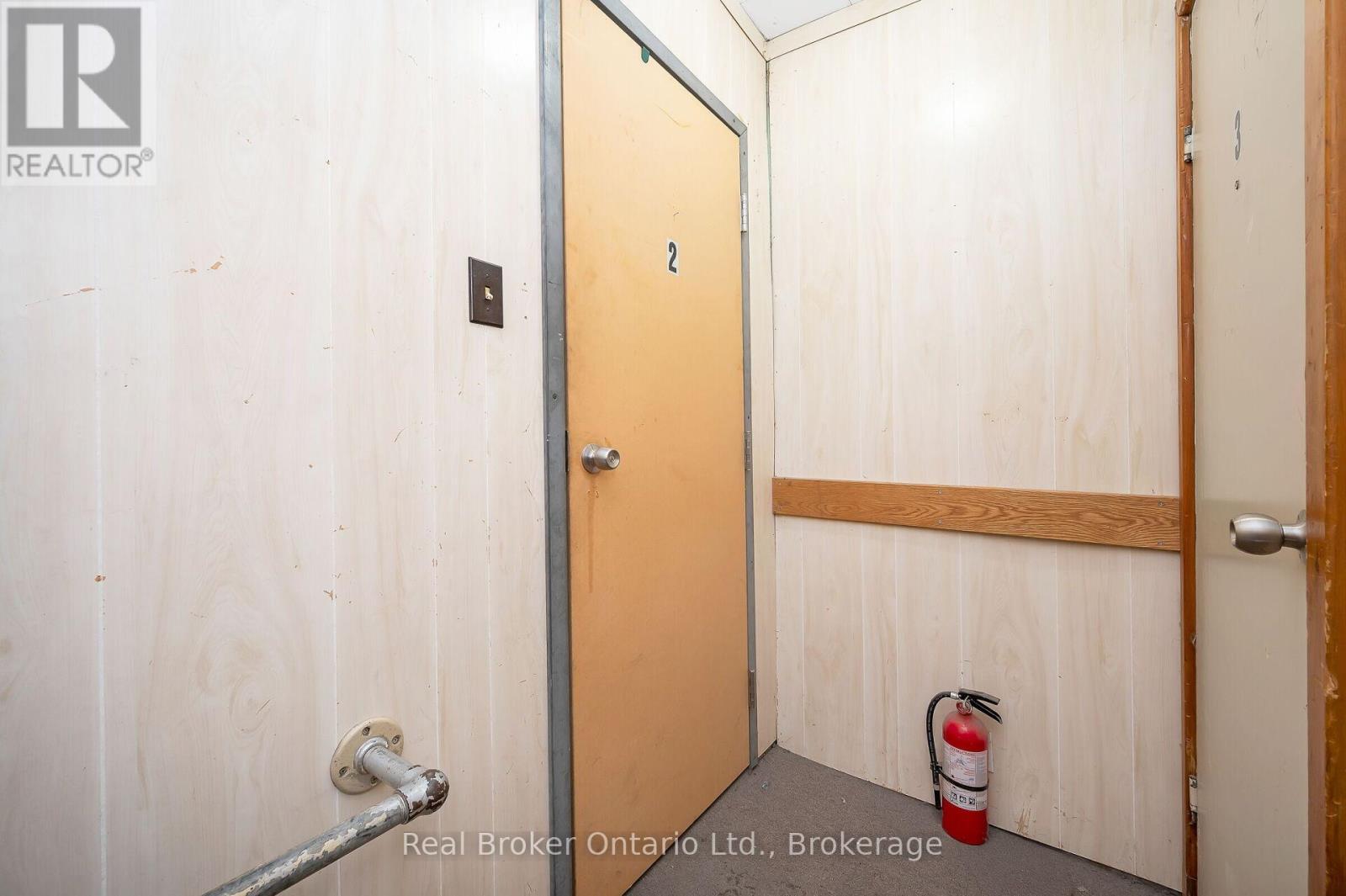 122 King Street, Brant, Ontario  N0E 1A0 - Photo 23 - X12806666