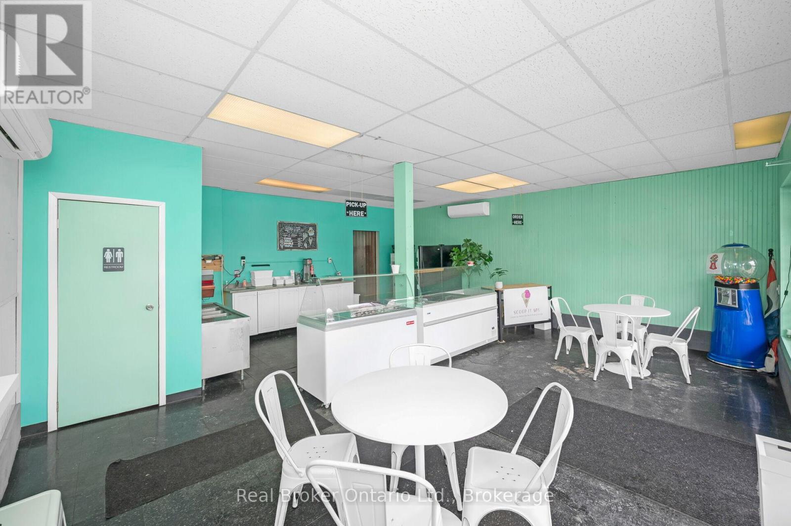 122 King Street, Brant, Ontario  N0E 1A0 - Photo 5 - X12806666