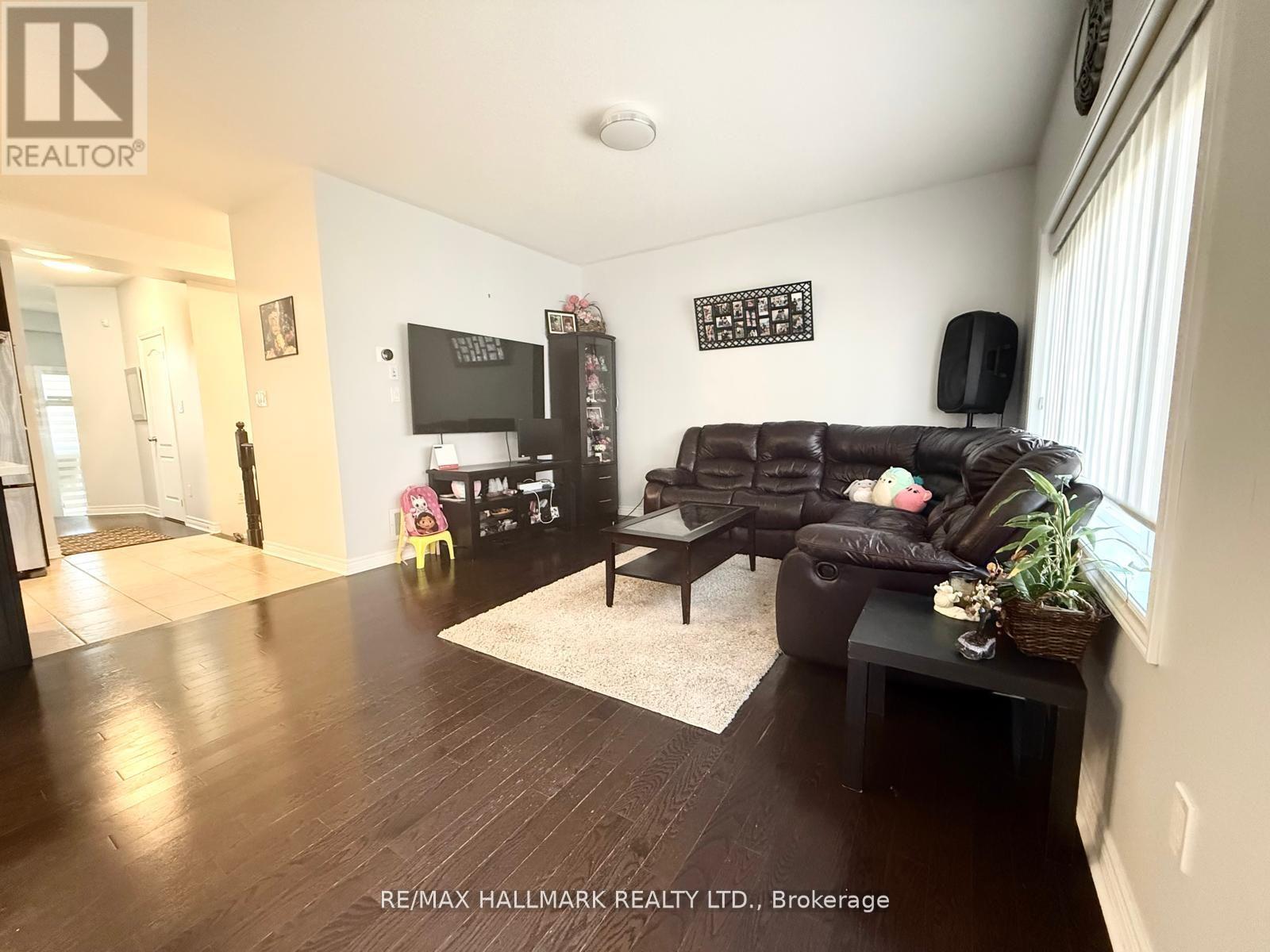 10 Pearcey Crescent, Barrie (West Bayfield), Ontario L4N 7H6 - Photo 6 - S12806572