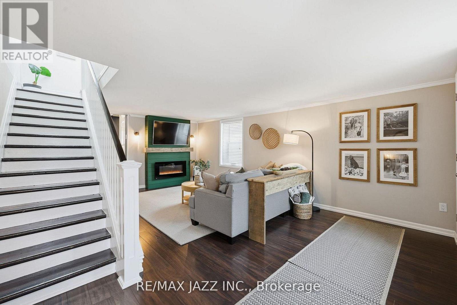 922 Byron Street S, Whitby, Ontario  L1N 4R9 - Photo 7 - E12796840