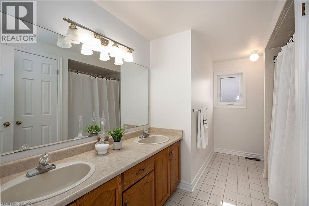 2098 Oakmead Boulevard, Oakville, Ontario  L6H 5C1 - Photo 29 - 40805566