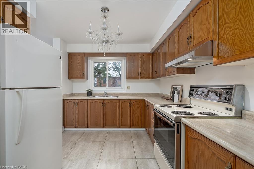 2098 Oakmead Boulevard, Oakville, Ontario  L6H 5C1 - Photo 8 - 40805566