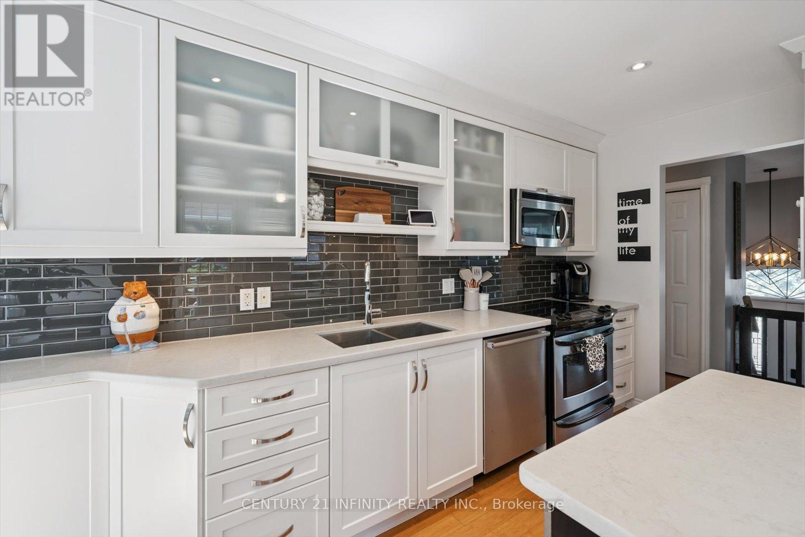 1049 Glenhare Street, Cobourg, Ontario  K9A 5B8 - Photo 13 - X12806634