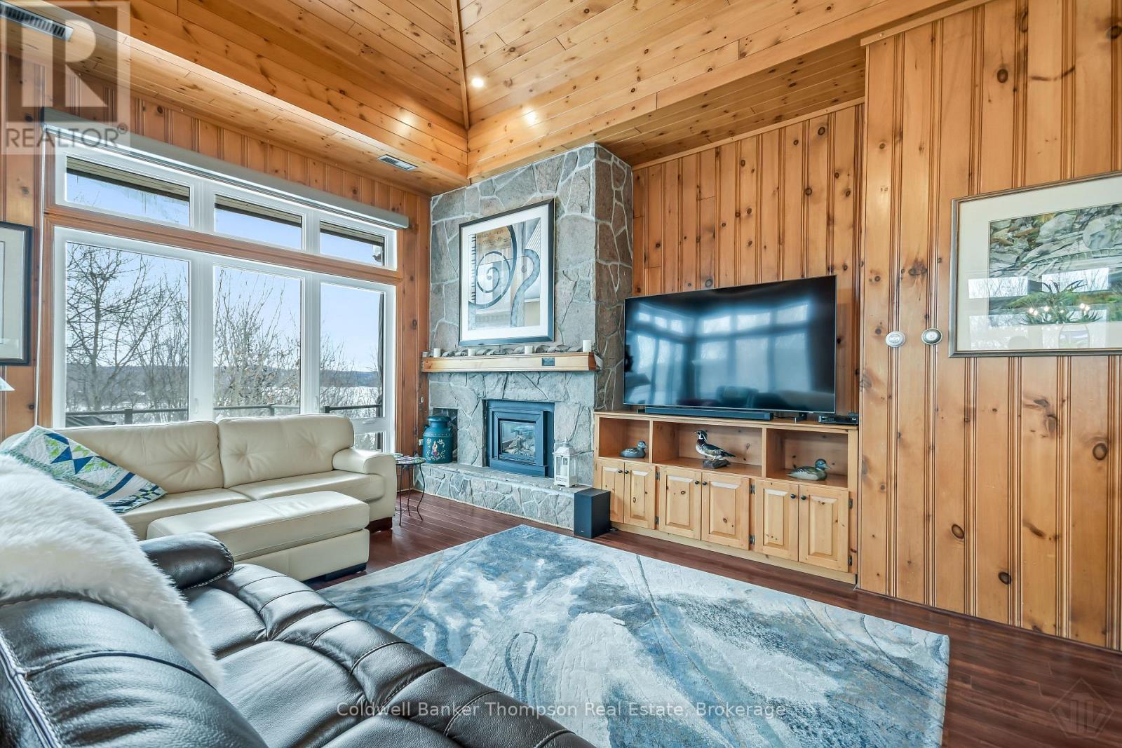 22-301 Oakridge Deerhurst Drive, Huntsville, Ontario  P1H 2E8 - Photo 4 - X12806680