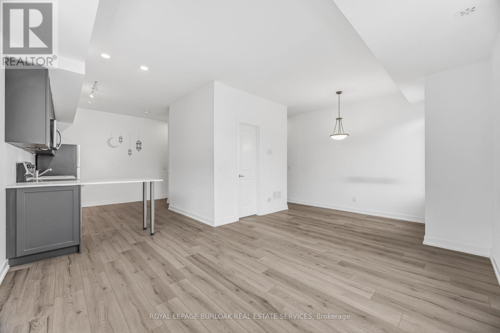 342 - 3062 Sixth Line, Oakville, Ontario  L6M 1P8 - Photo 11 - W12806558