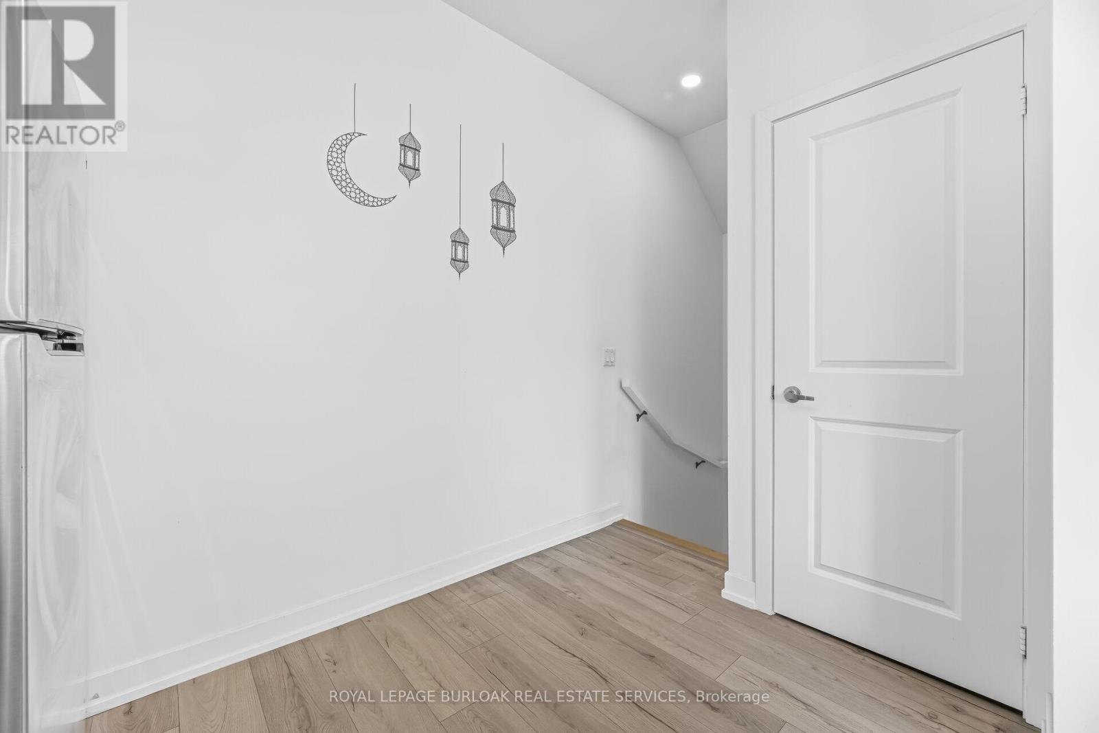 342 - 3062 Sixth Line, Oakville, Ontario  L6M 1P8 - Photo 5 - W12806558