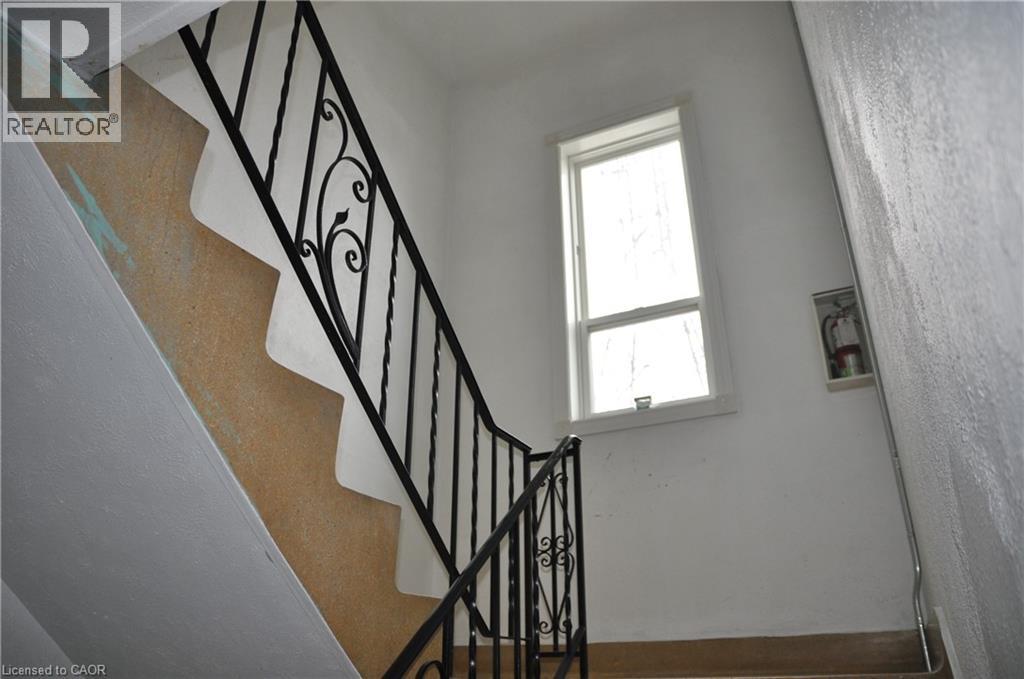 309 Strathearne Avenue, Hamilton, Ontario  L8H 5K8 - Photo 10 - 40805756