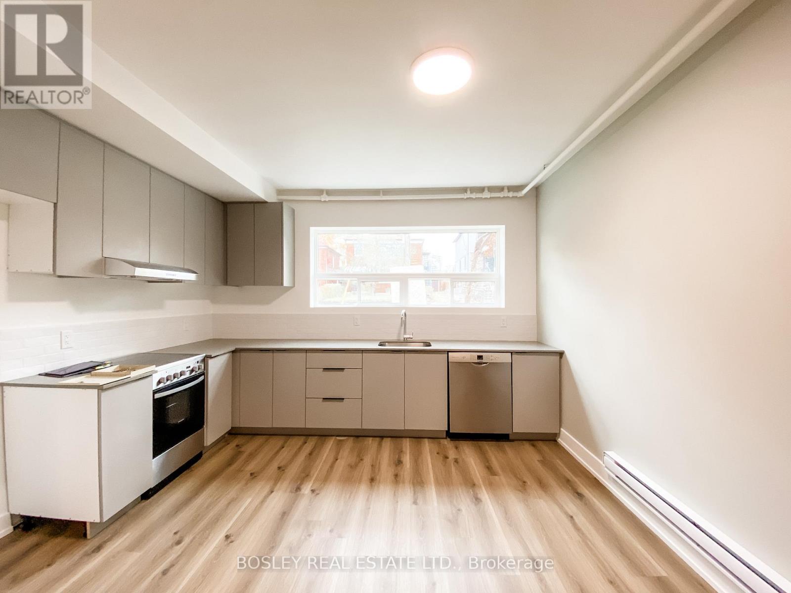 9 - 14 Wadsworth Boulevard, Toronto, Ontario  M9N 2G2 - Photo 2 - W12806570