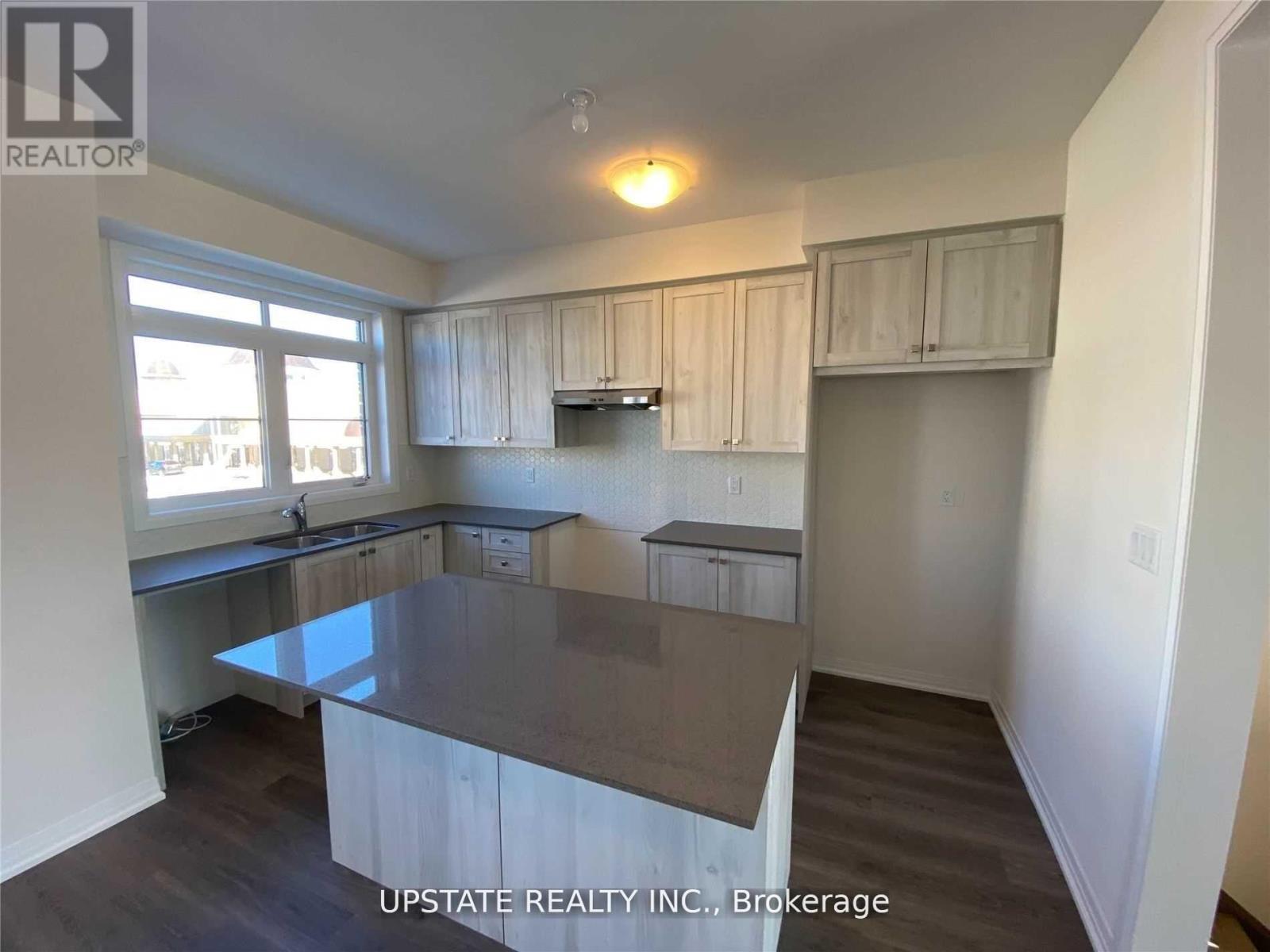 120 Purple Sage Drive, Brampton (Bram East), Ontario  L6P 4P4 - Photo 6 - W12806584