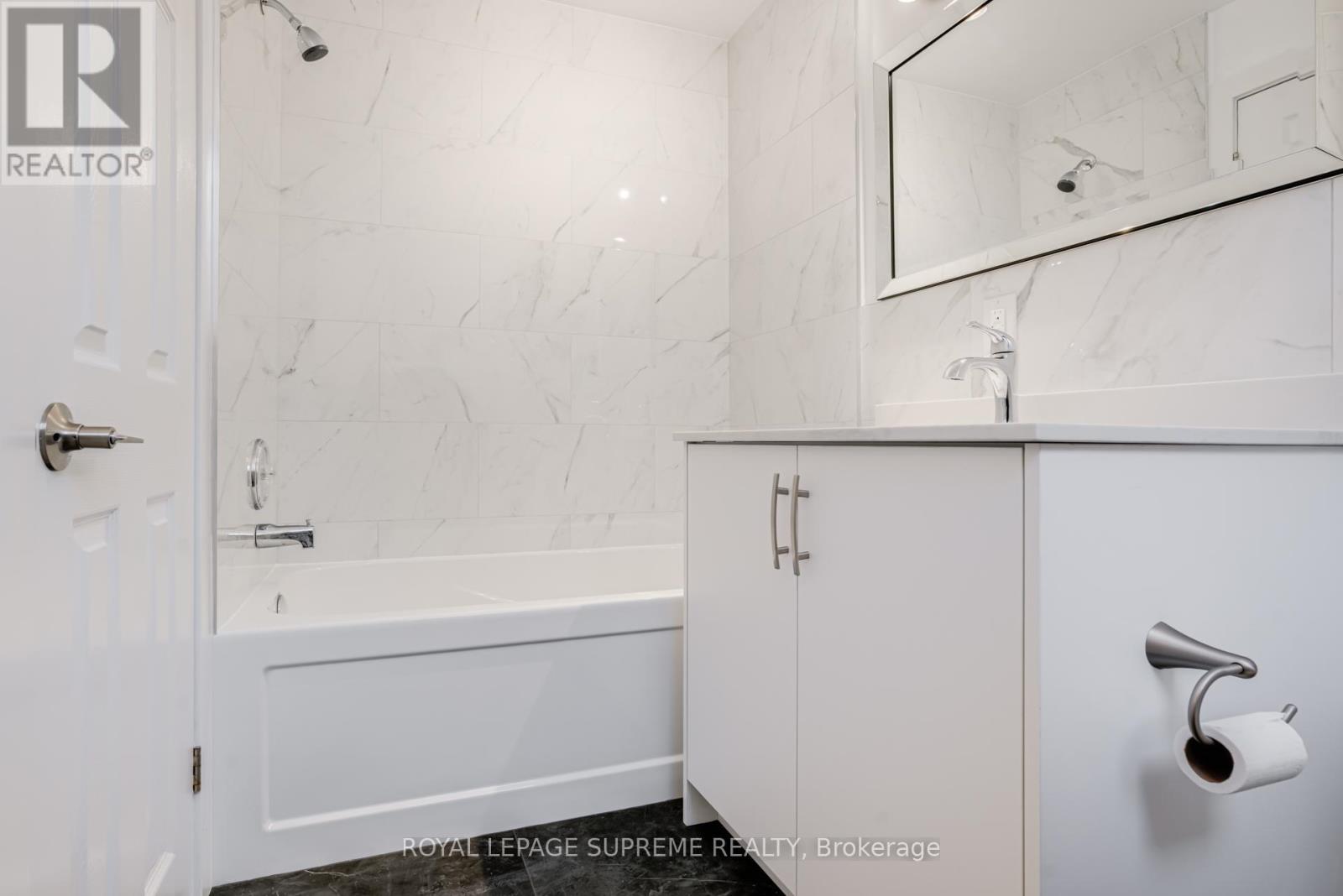 Lower - 21 Featherwood Place, Toronto, Ontario  M9A 4V7 - Photo 15 - W12806588