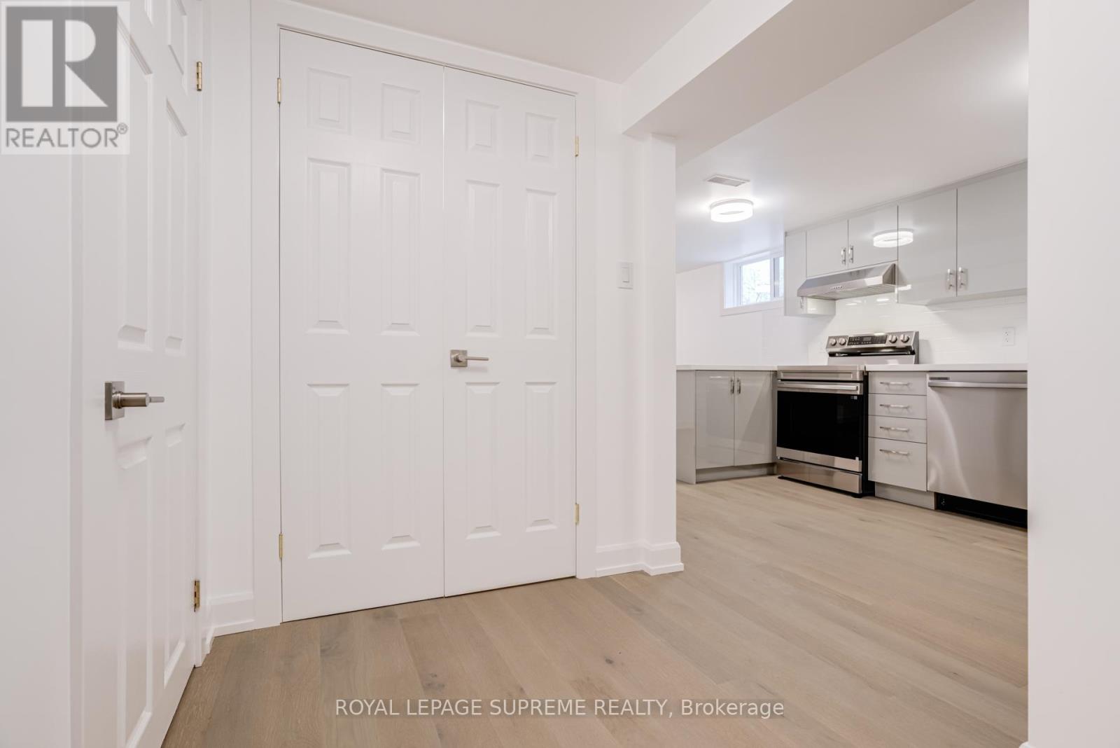 Lower - 21 Featherwood Place, Toronto, Ontario  M9A 4V7 - Photo 17 - W12806588