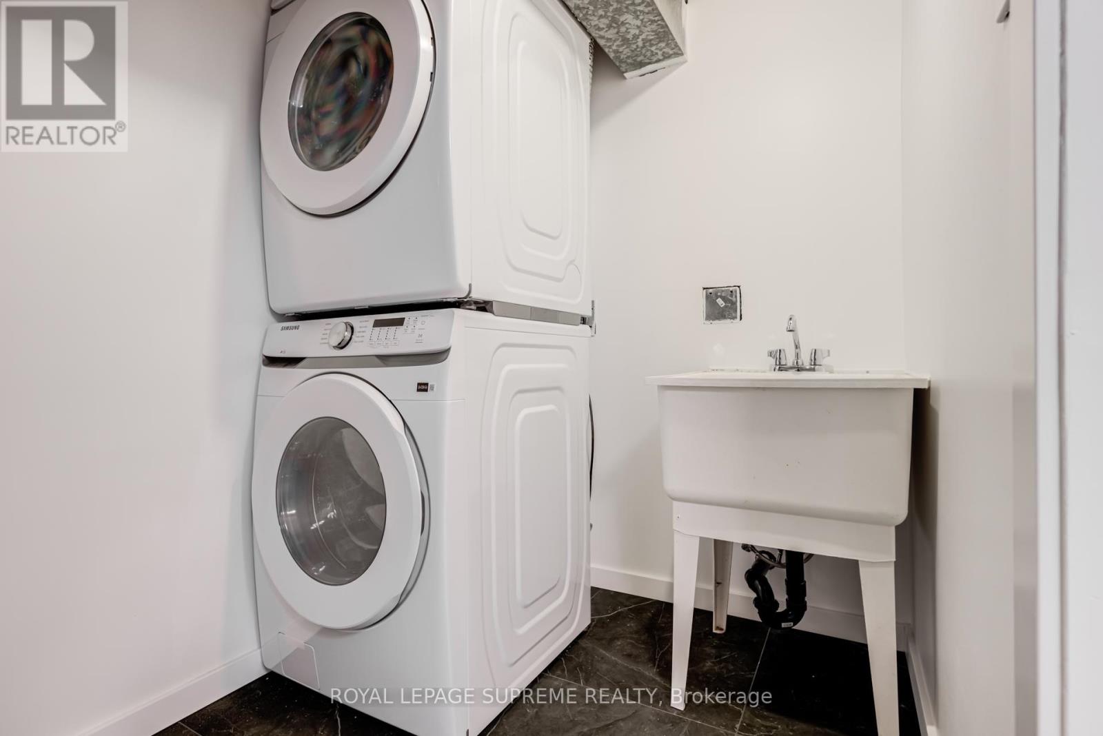 Lower - 21 Featherwood Place, Toronto, Ontario  M9A 4V7 - Photo 30 - W12806588