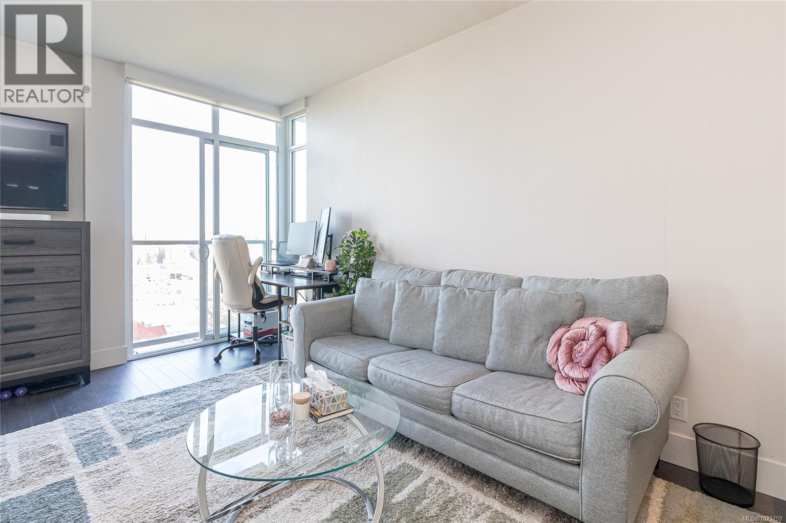 708 83 Saghalie Rd, Victoria, British Columbia  V9A 0E7 - Photo 4 - 1025759