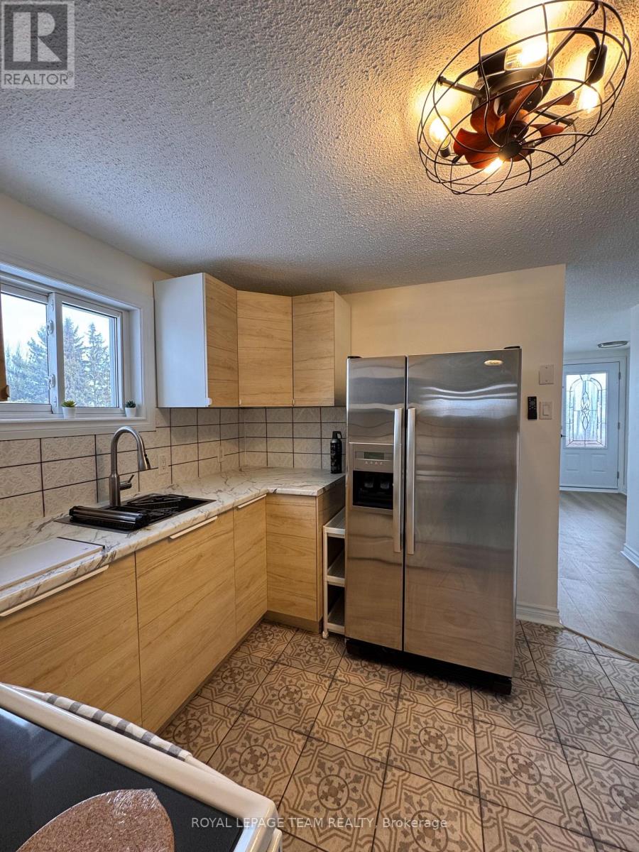 2 - 1133 Maisonneuve Street, Ottawa, Ontario  K1C 1K9 - Photo 12 - X12806598