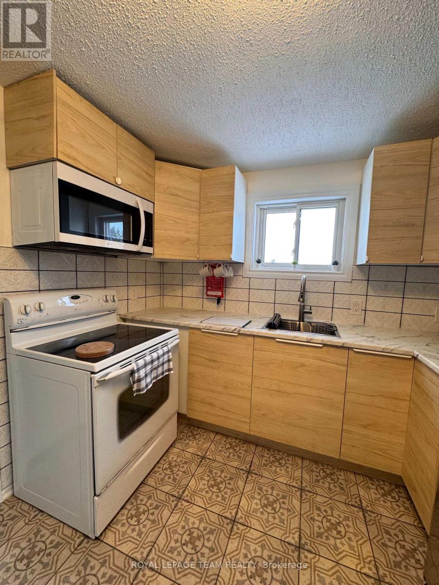 2 - 1133 Maisonneuve Street, Ottawa, Ontario  K1C 1K9 - Photo 13 - X12806598